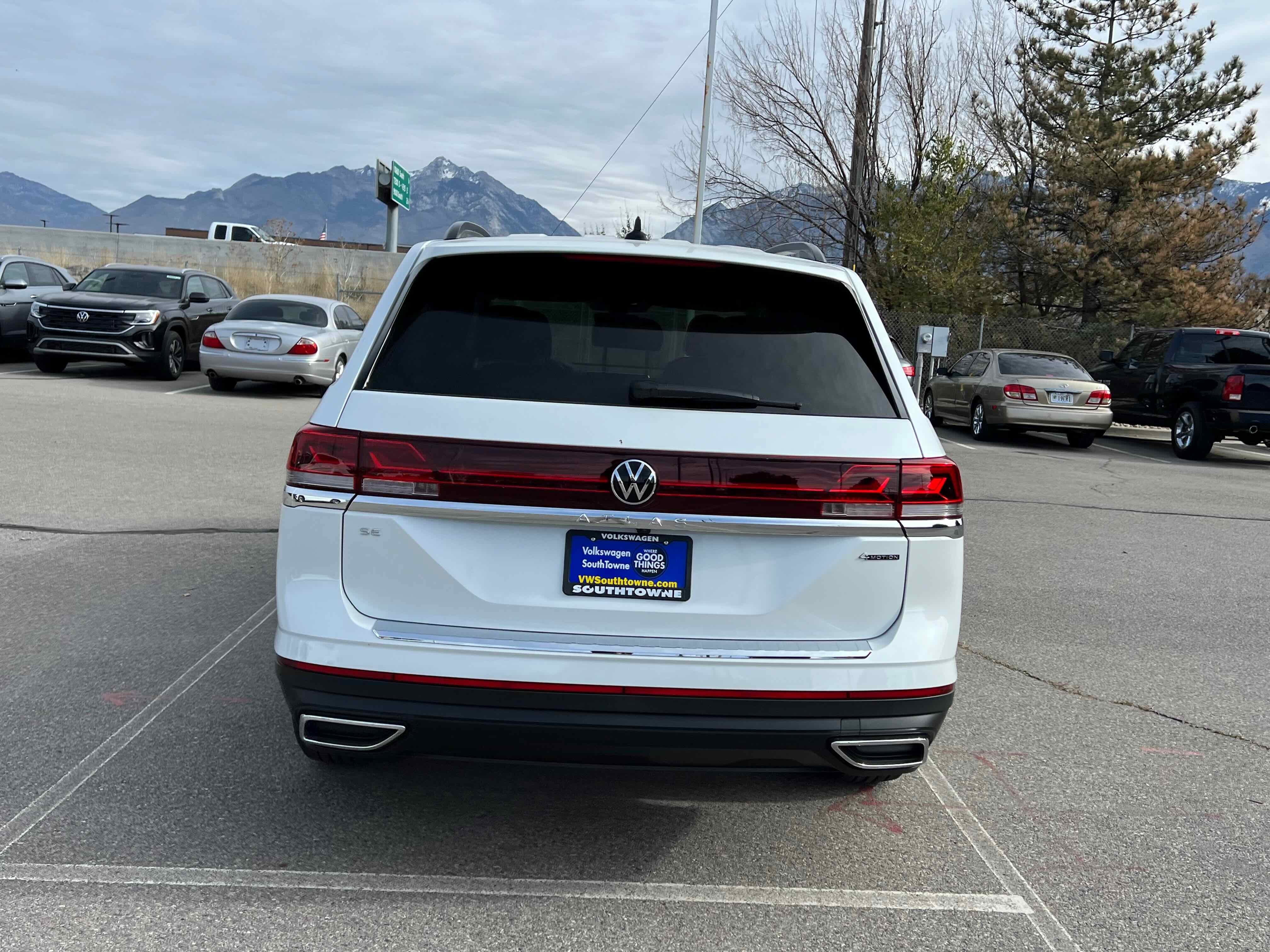 2026 Volkswagen Atlas 2.0T SE