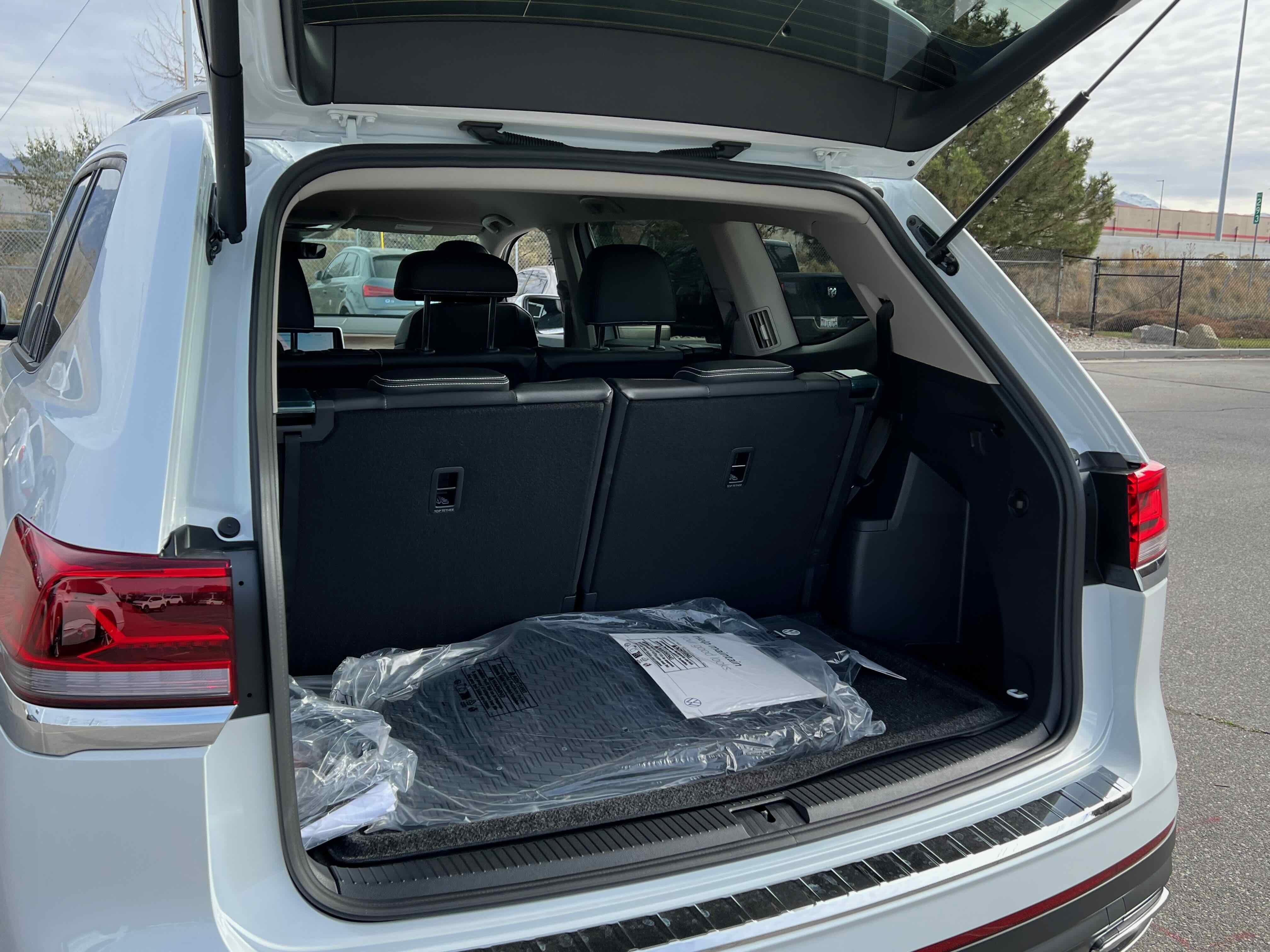 2026 Volkswagen Atlas 2.0T SE