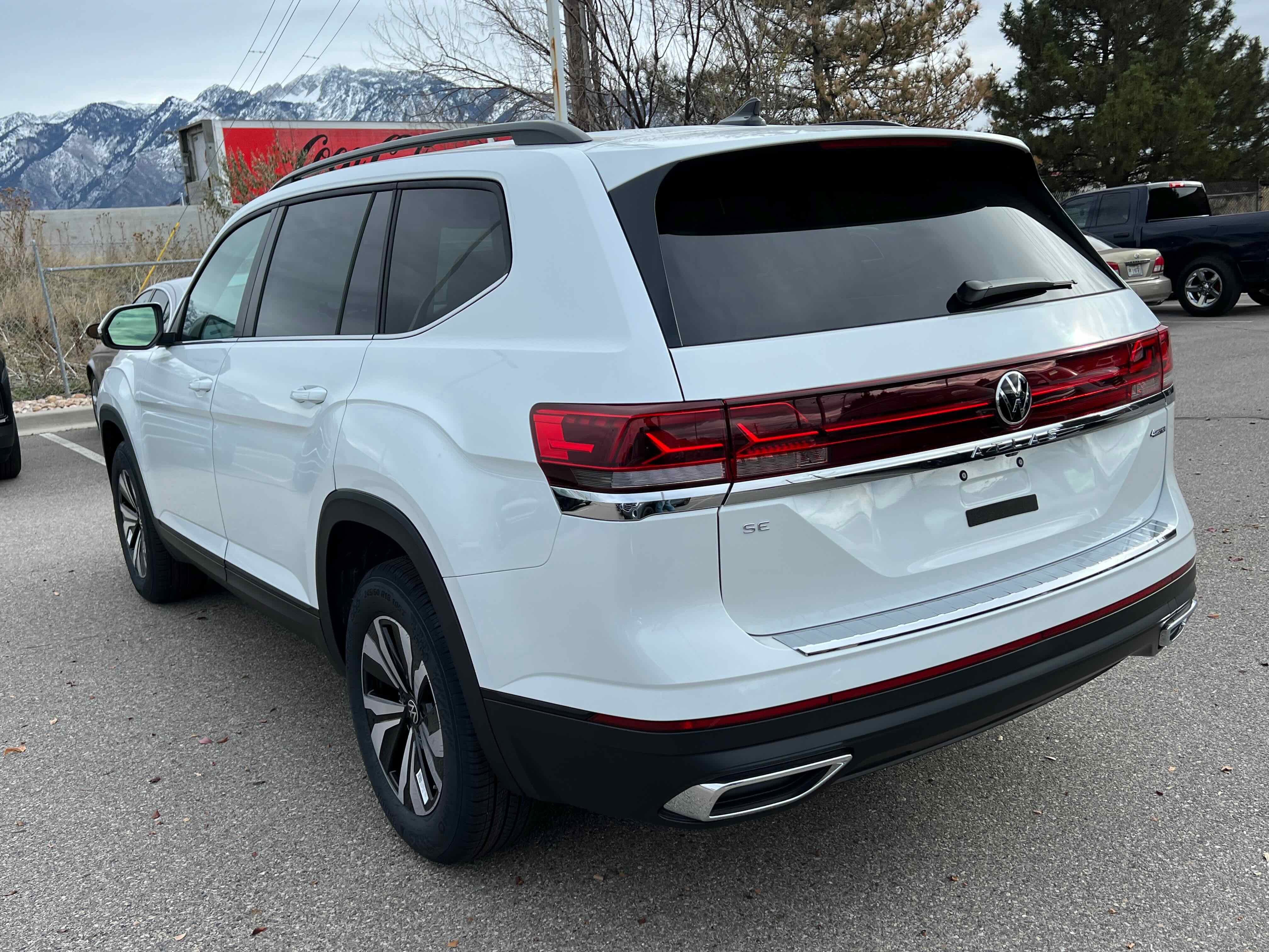 2026 Volkswagen Atlas 2.0T SE