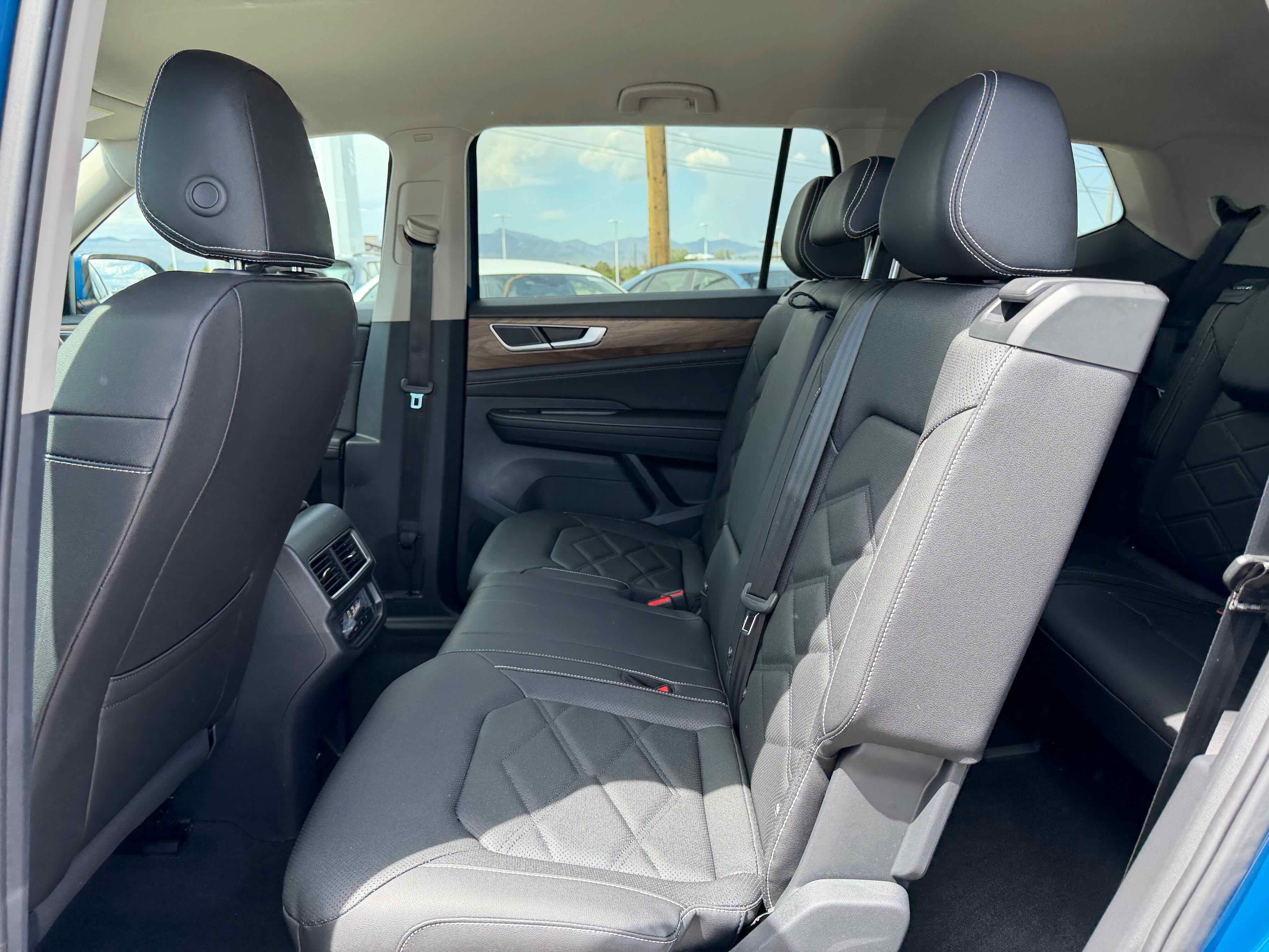 2026 Volkswagen Atlas 2.0T SE
