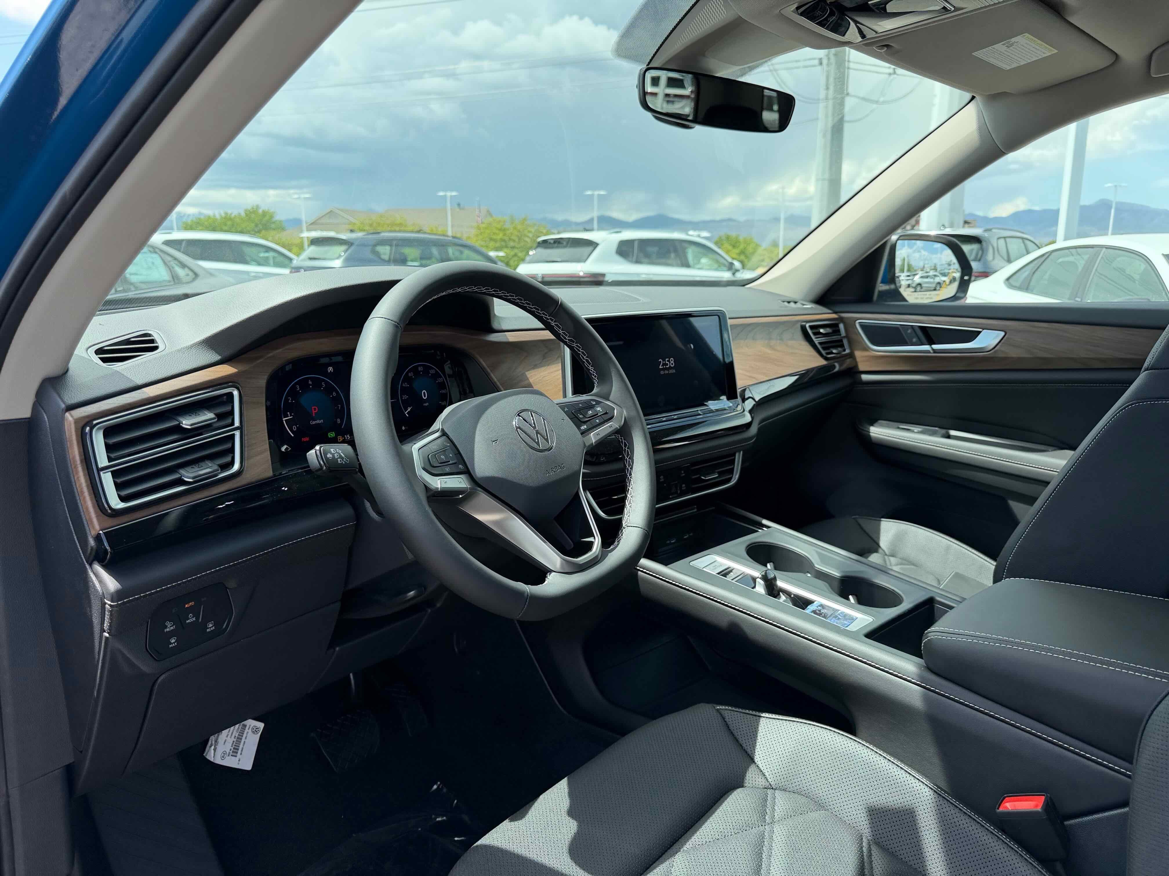 2026 Volkswagen Atlas 2.0T SE