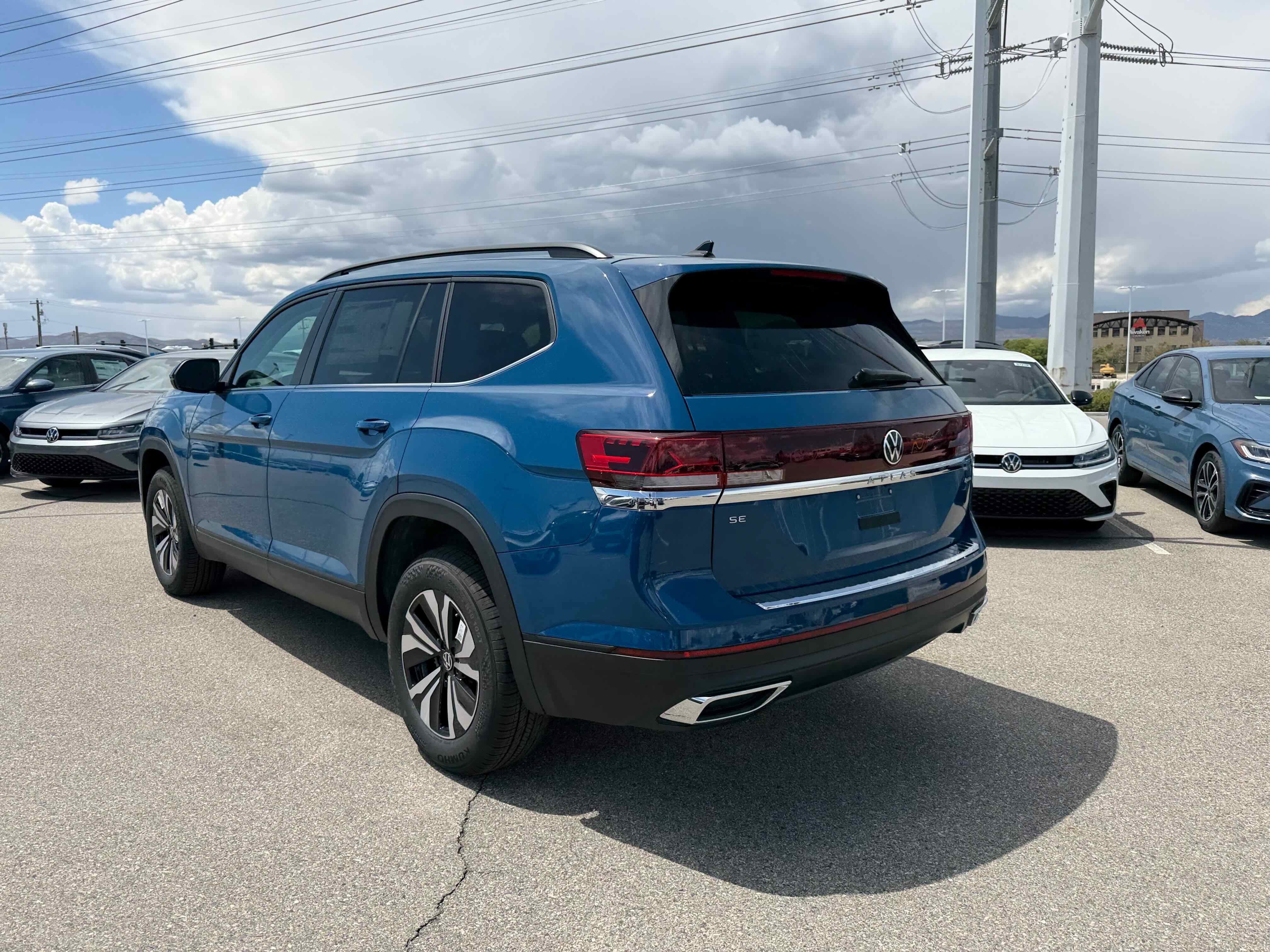 2026 Volkswagen Atlas 2.0T SE