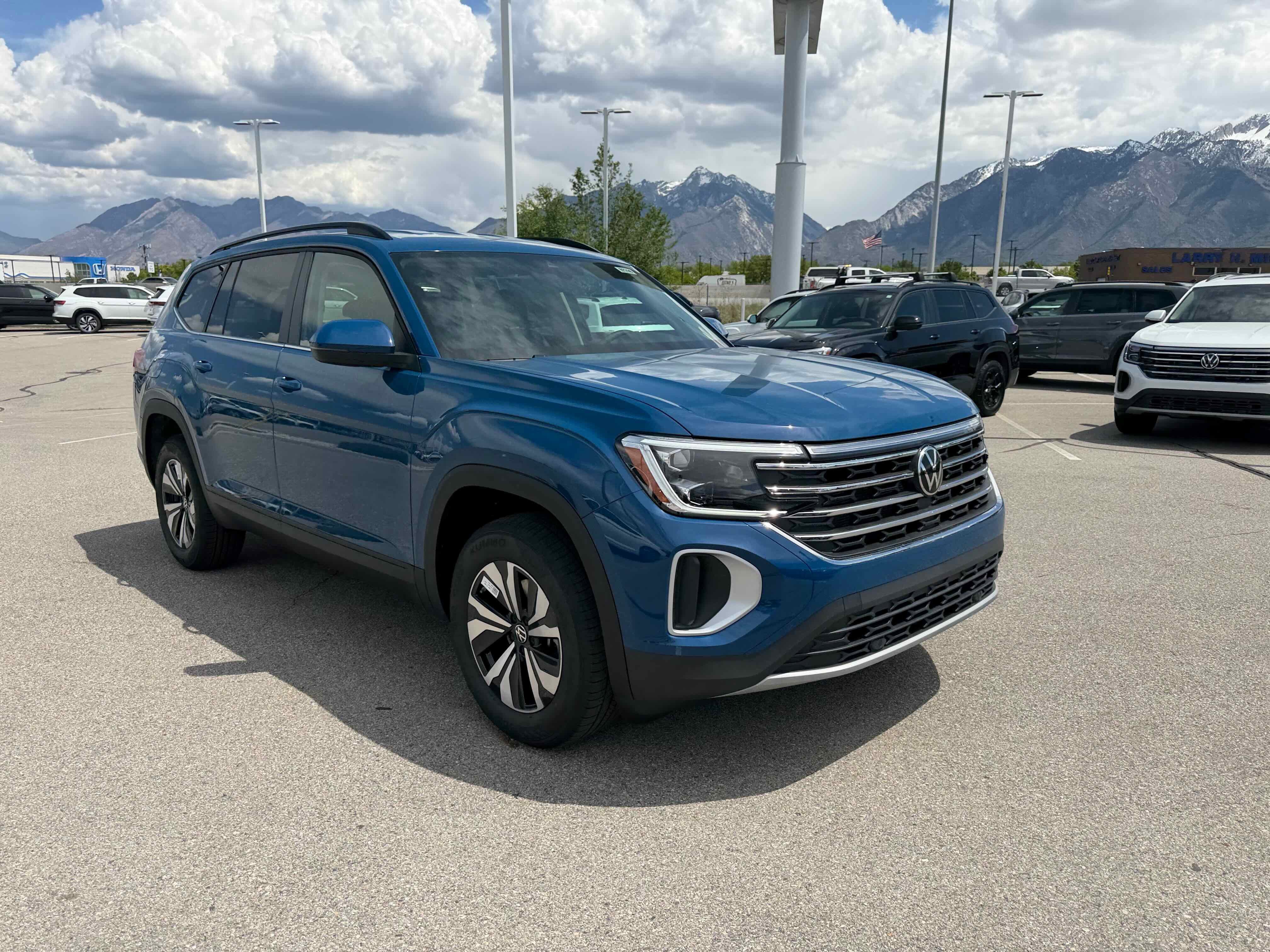 2026 Volkswagen Atlas 2.0T SE
