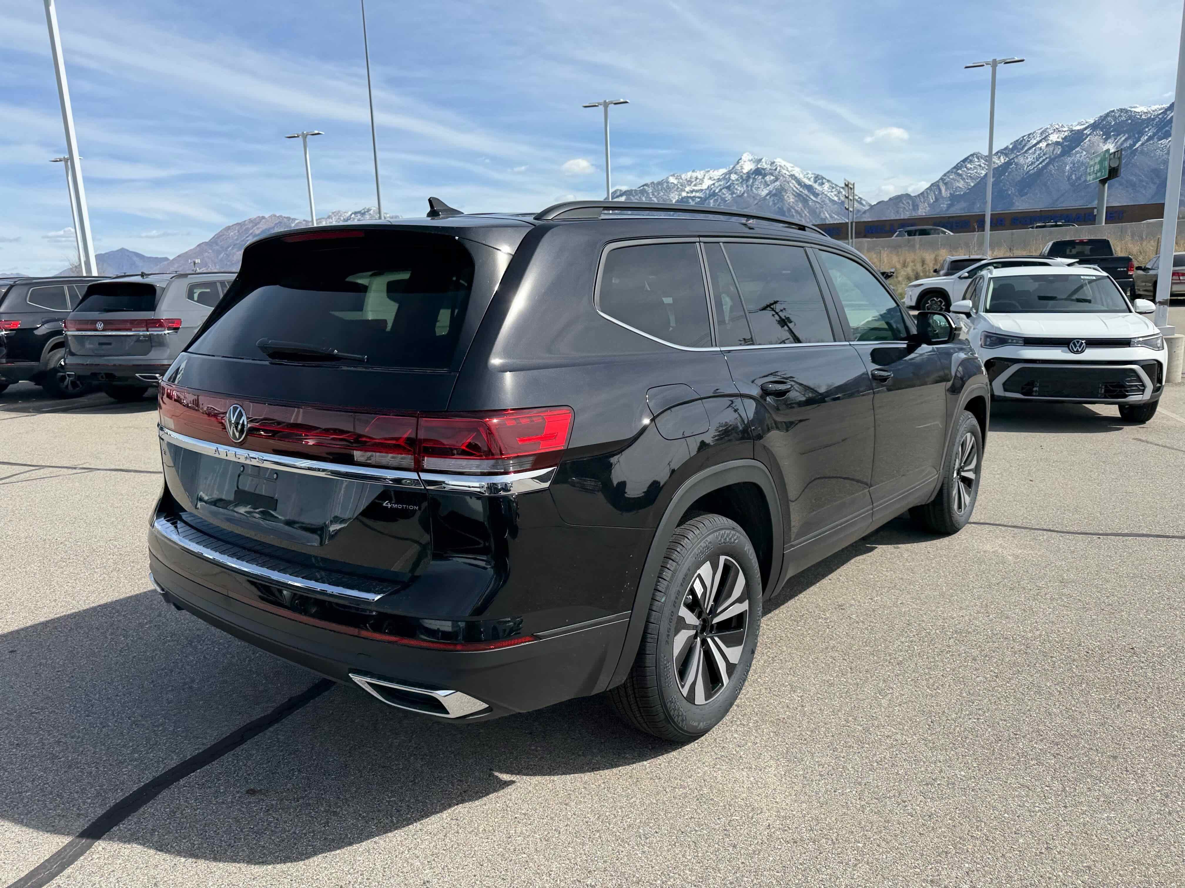 2026 Volkswagen Atlas 2.0T SE