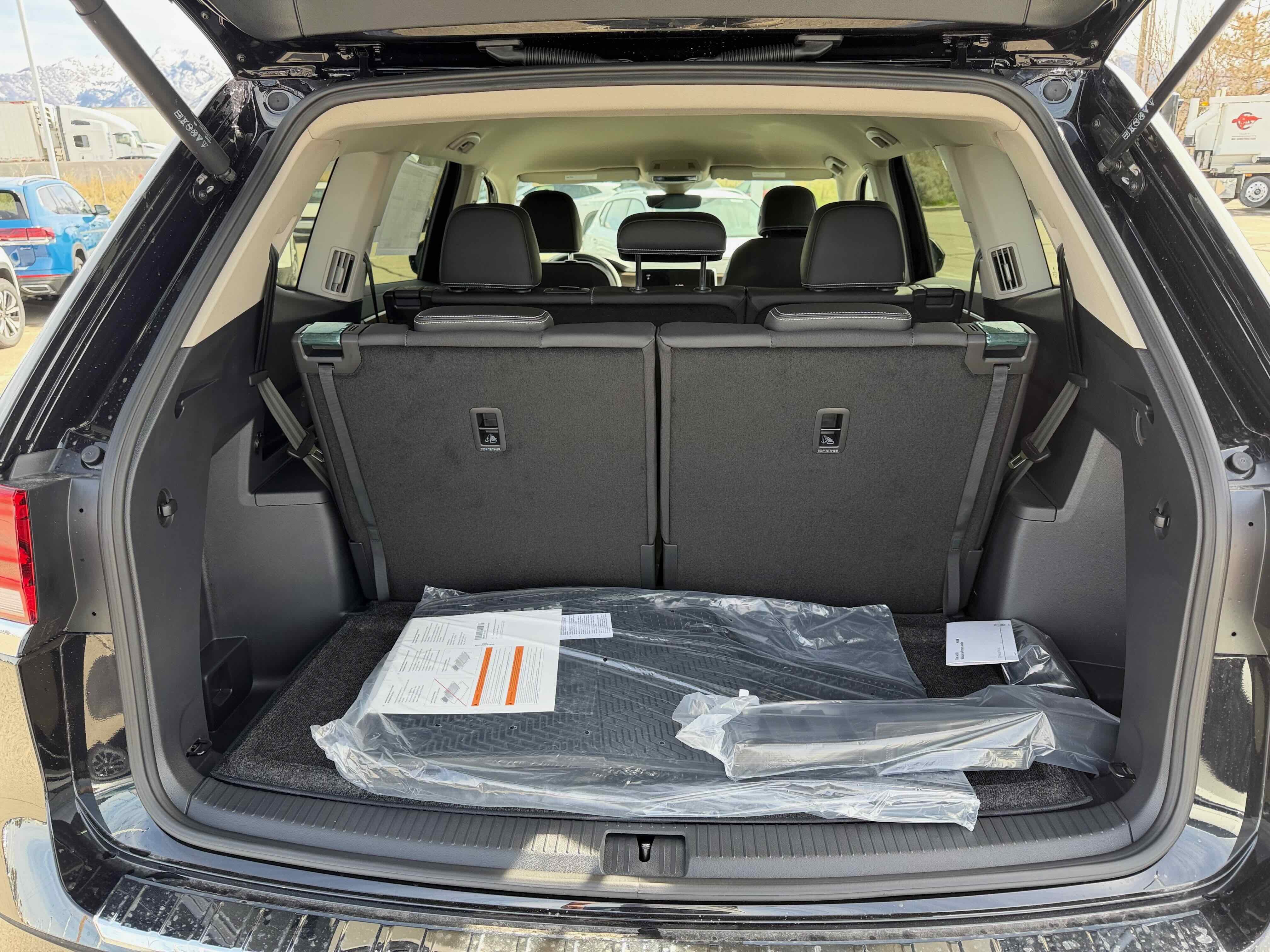 2026 Volkswagen Atlas 2.0T SE