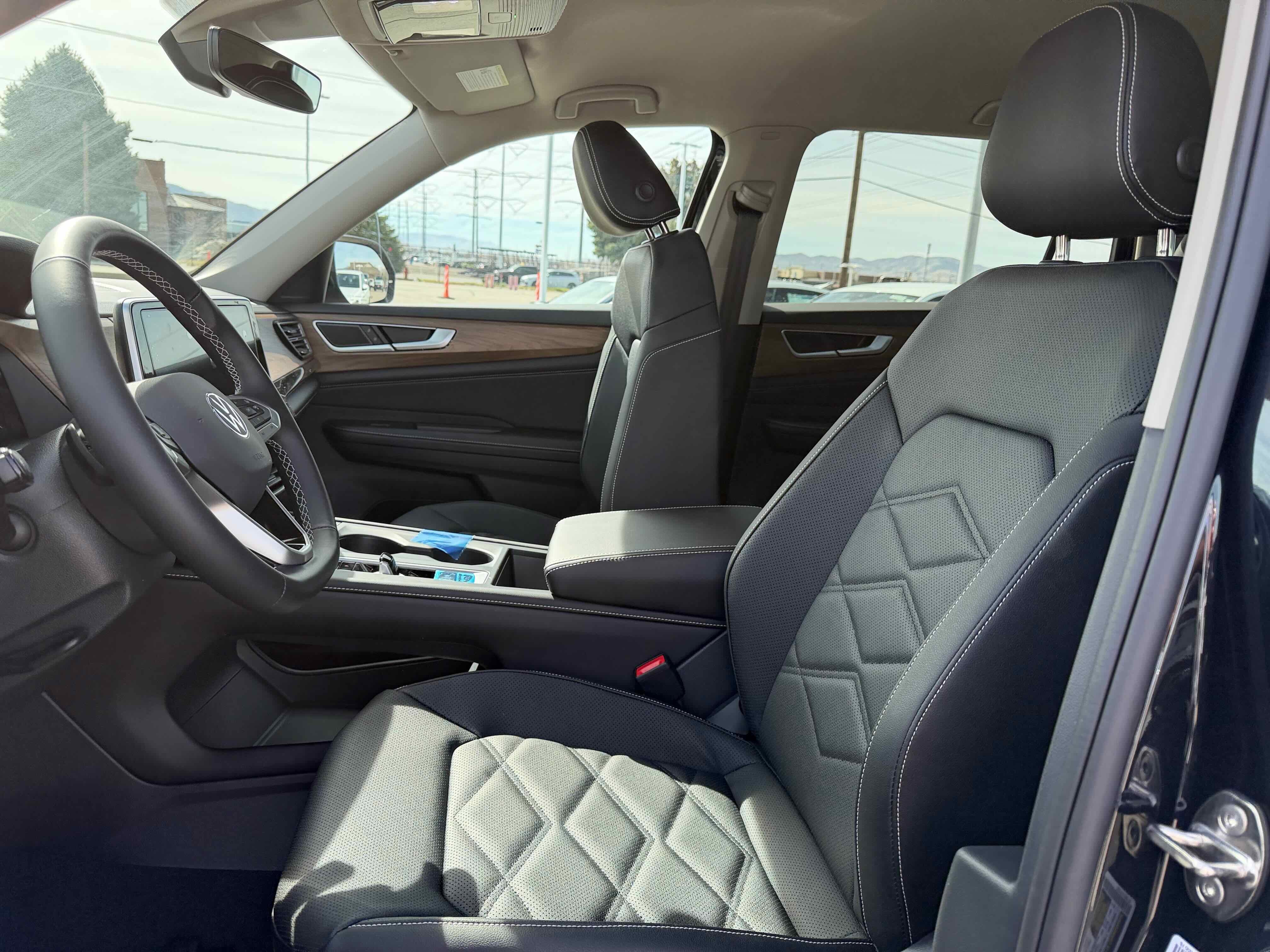 2026 Volkswagen Atlas 2.0T SE