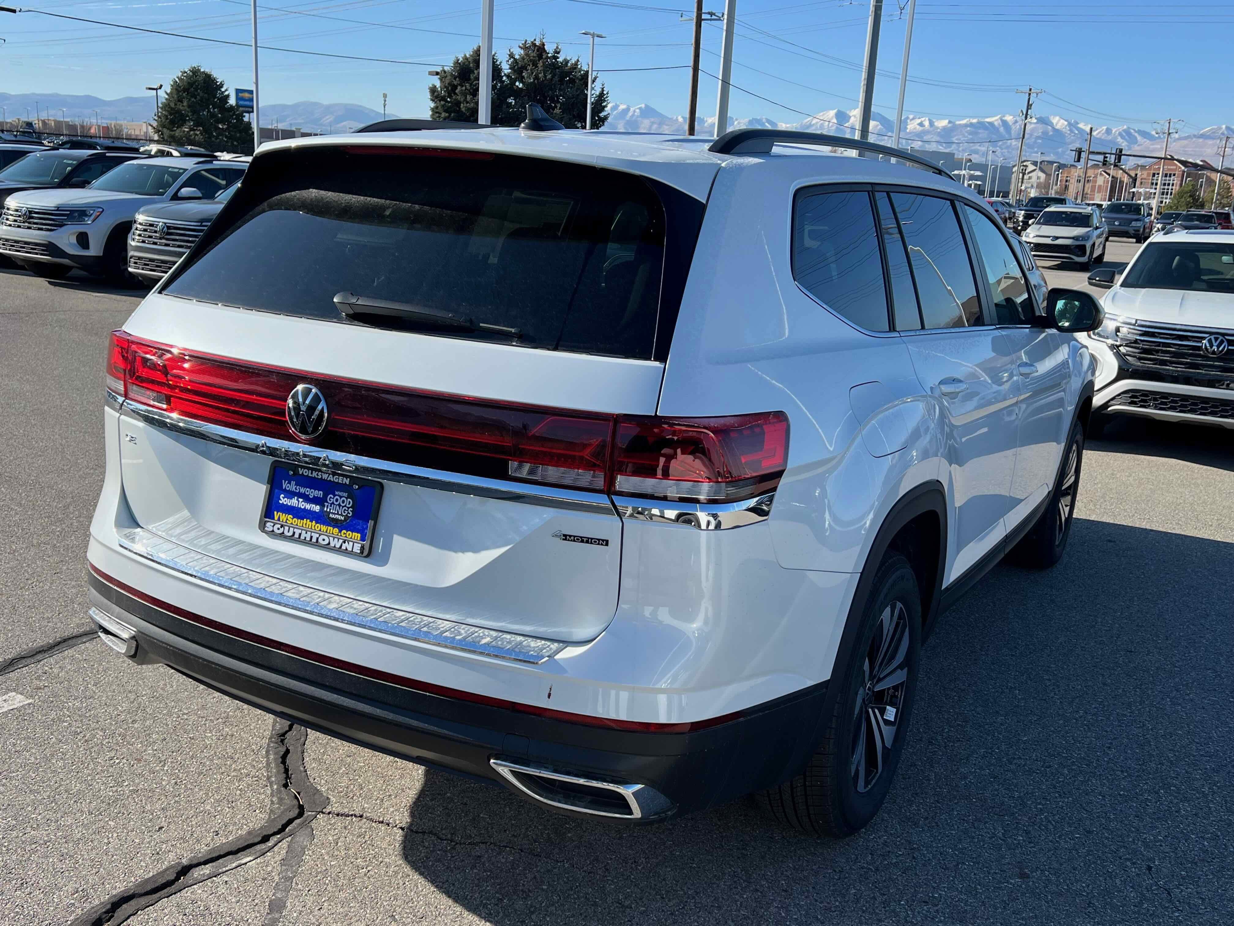 2026 Volkswagen Atlas 2.0T SE