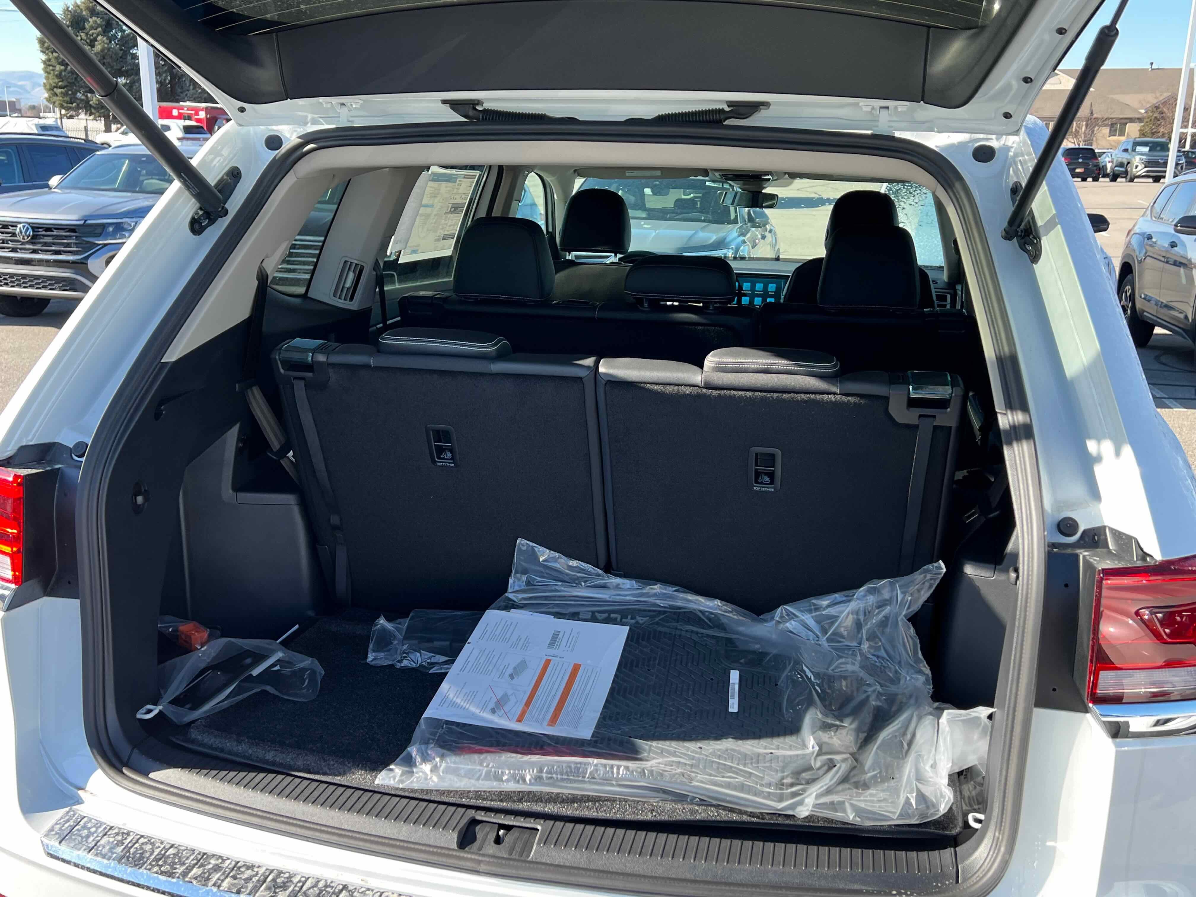 2026 Volkswagen Atlas 2.0T SE