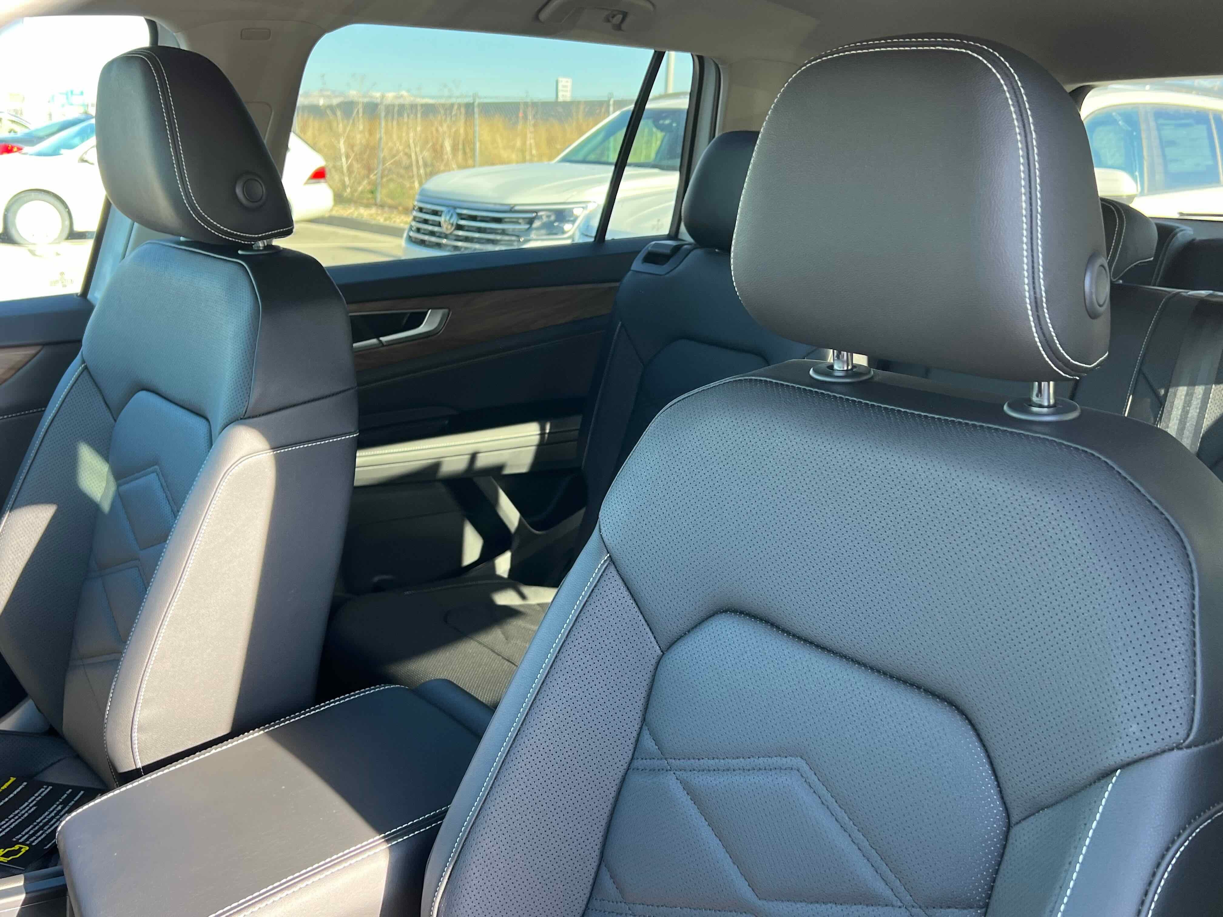 2026 Volkswagen Atlas 2.0T SE