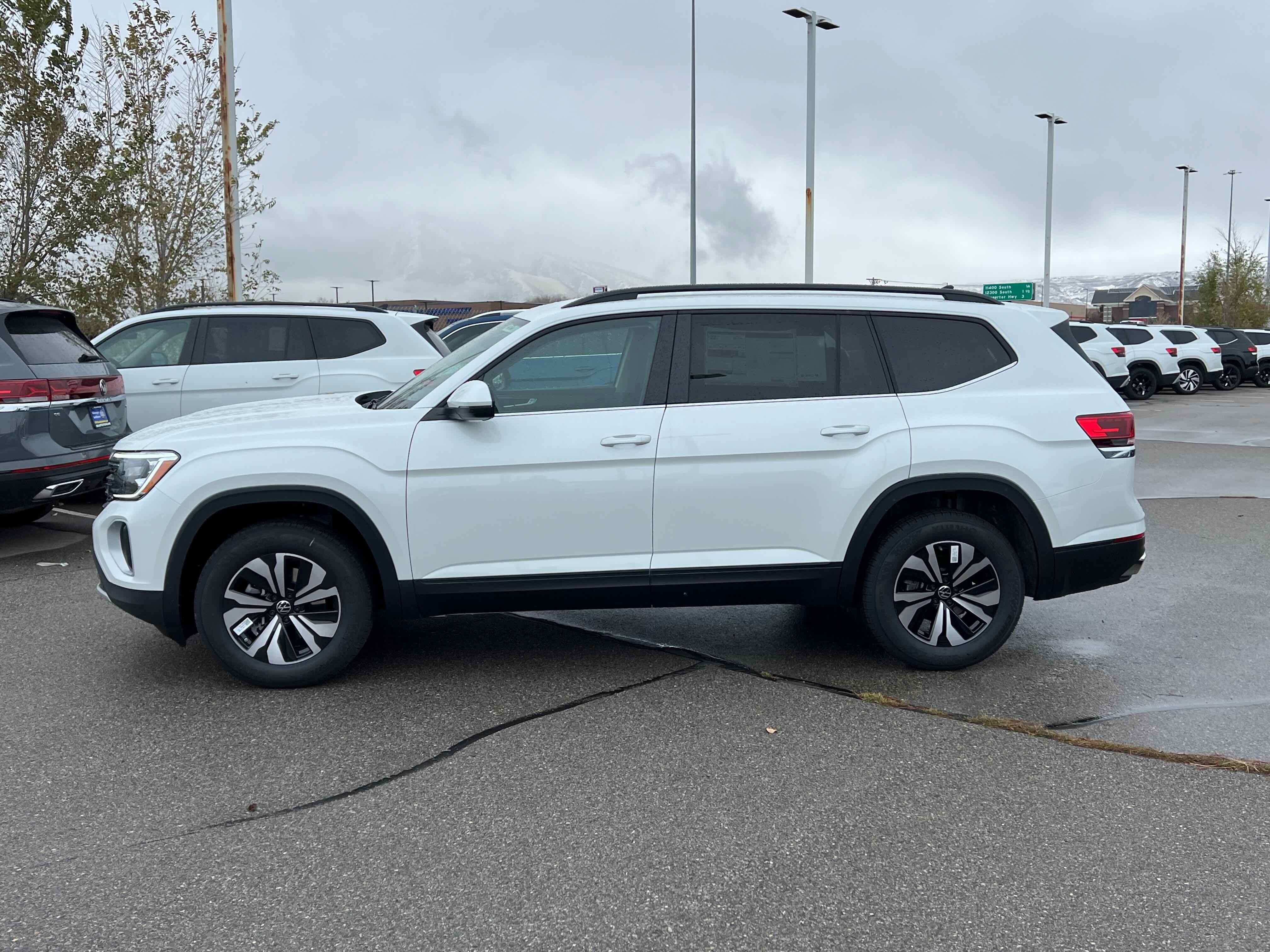 2026 Volkswagen Atlas 2.0T SE