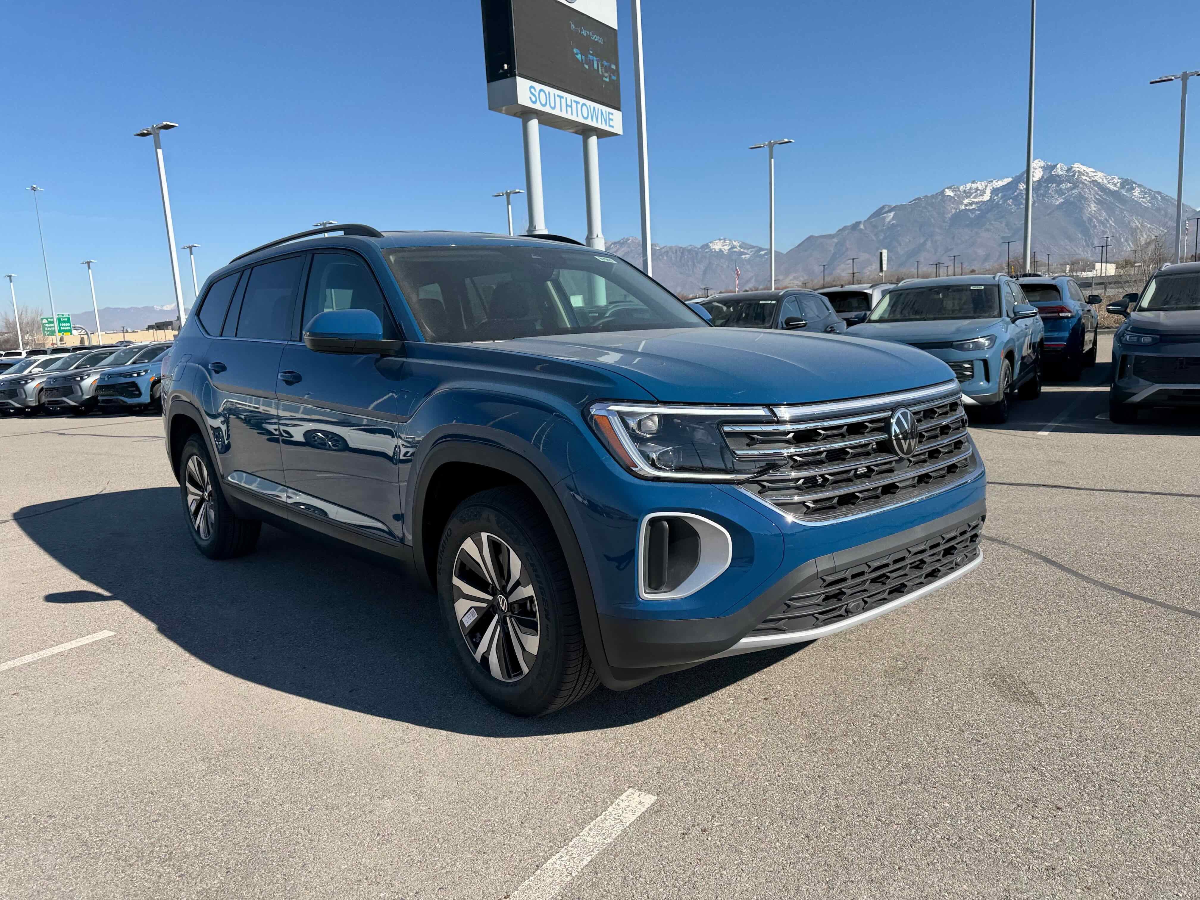 2026 Volkswagen Atlas 2.0T SE
