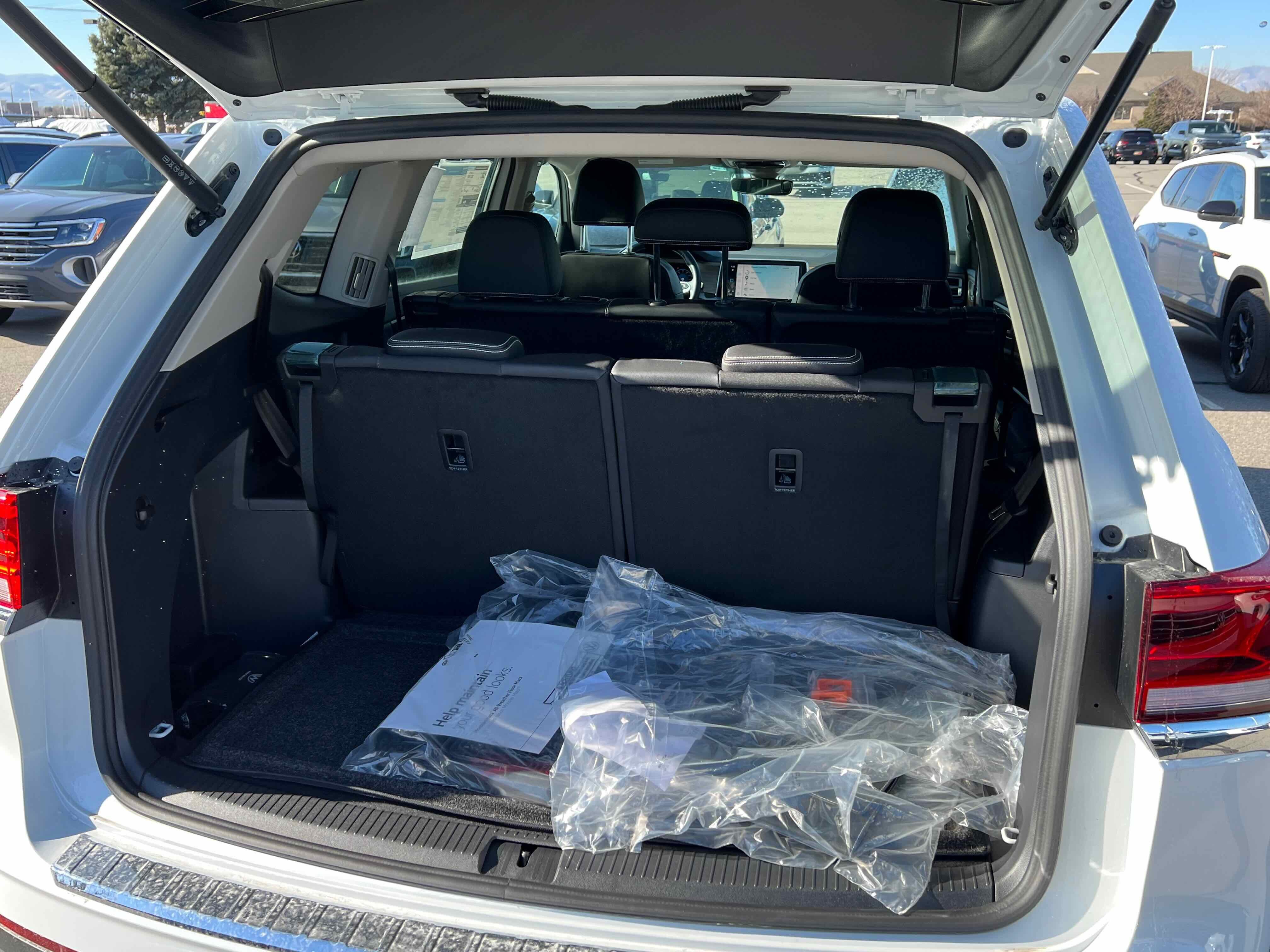 2026 Volkswagen Atlas 2.0T SE