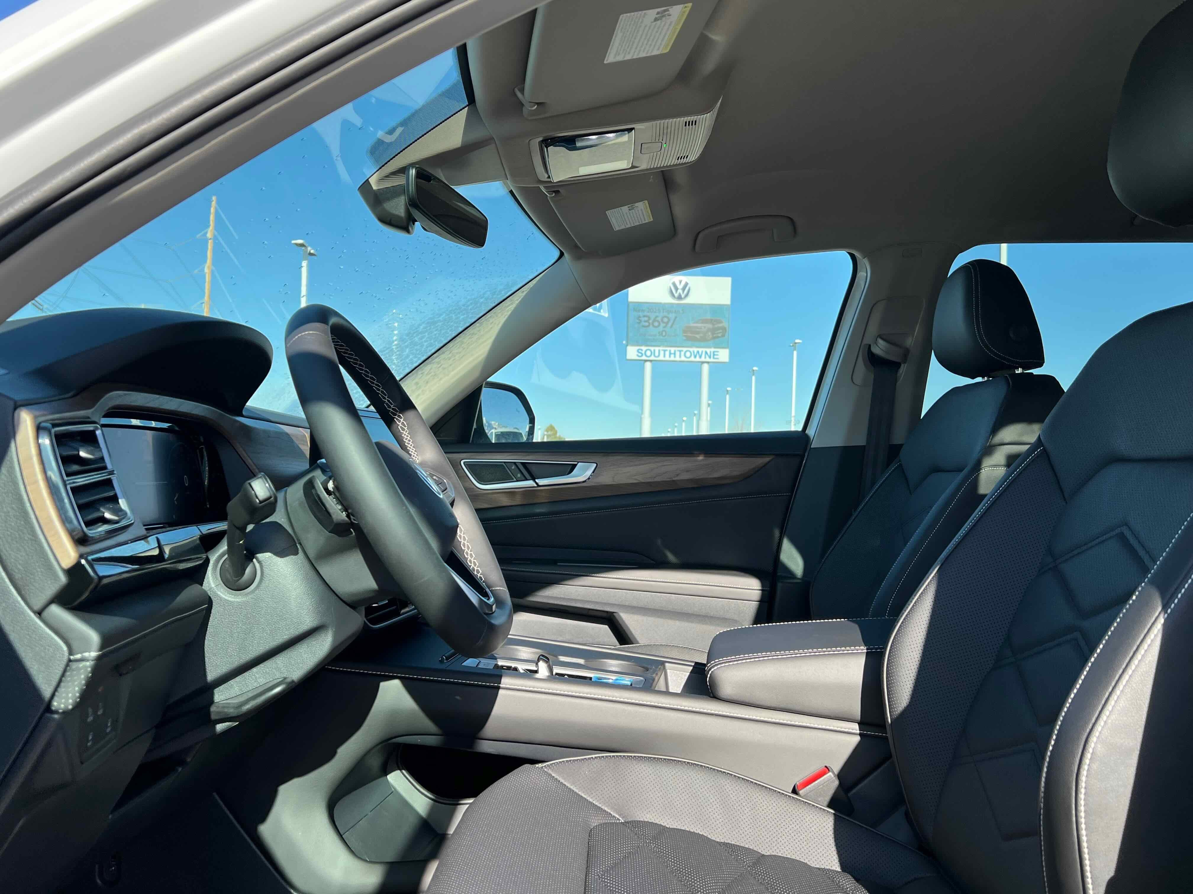 2026 Volkswagen Atlas 2.0T SE