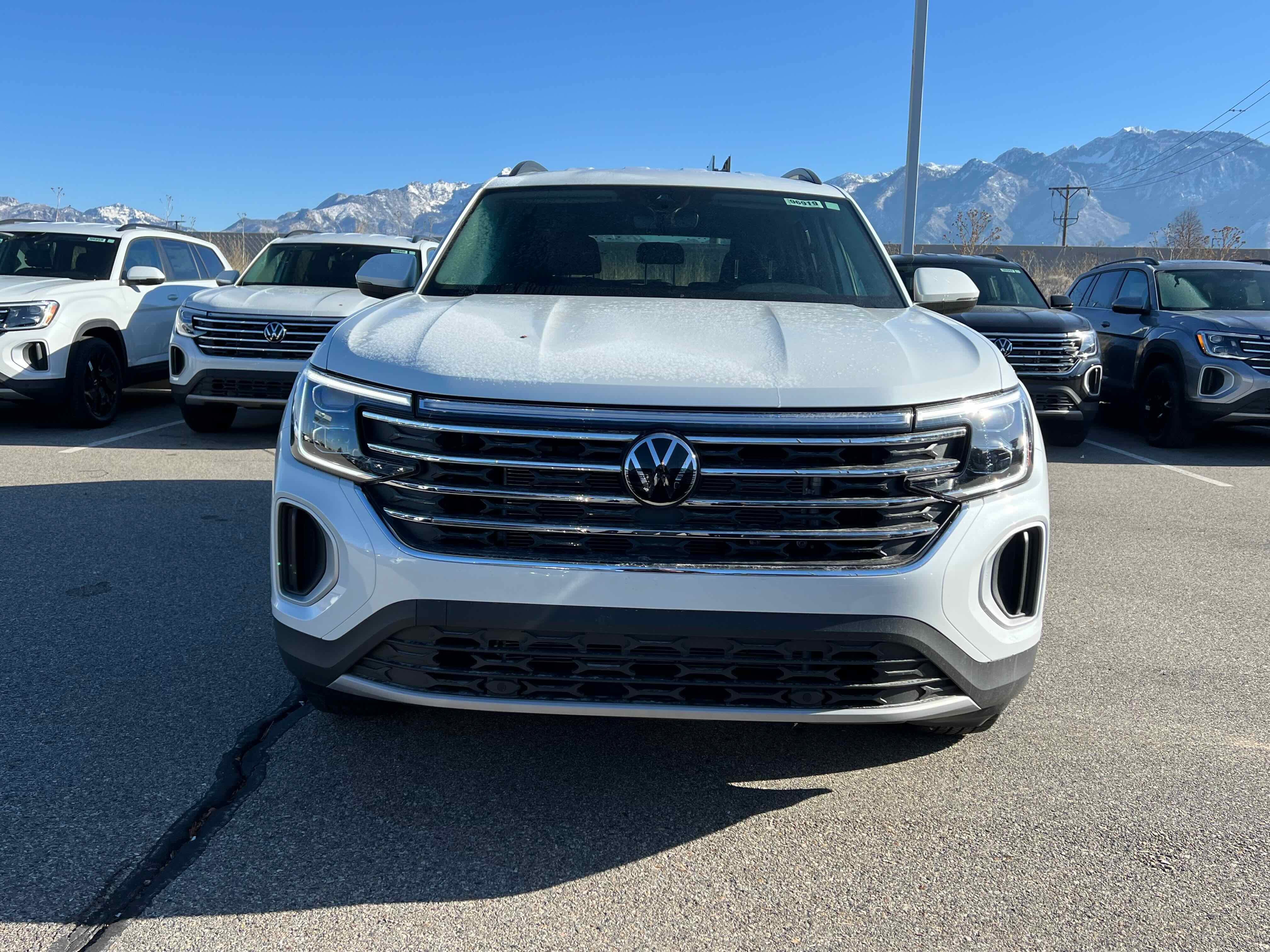 2026 Volkswagen Atlas 2.0T SE