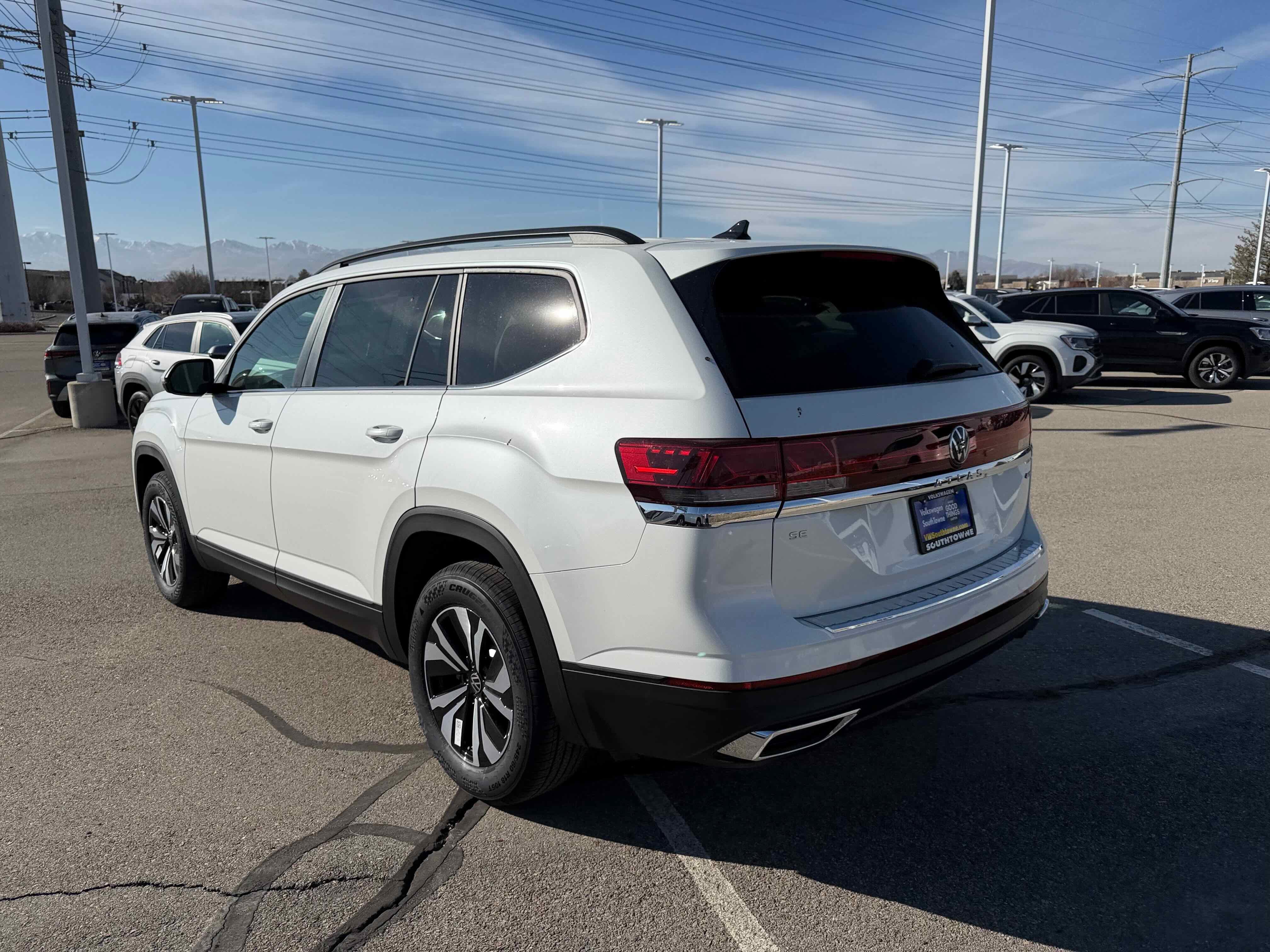 2026 Volkswagen Atlas 2.0T SE