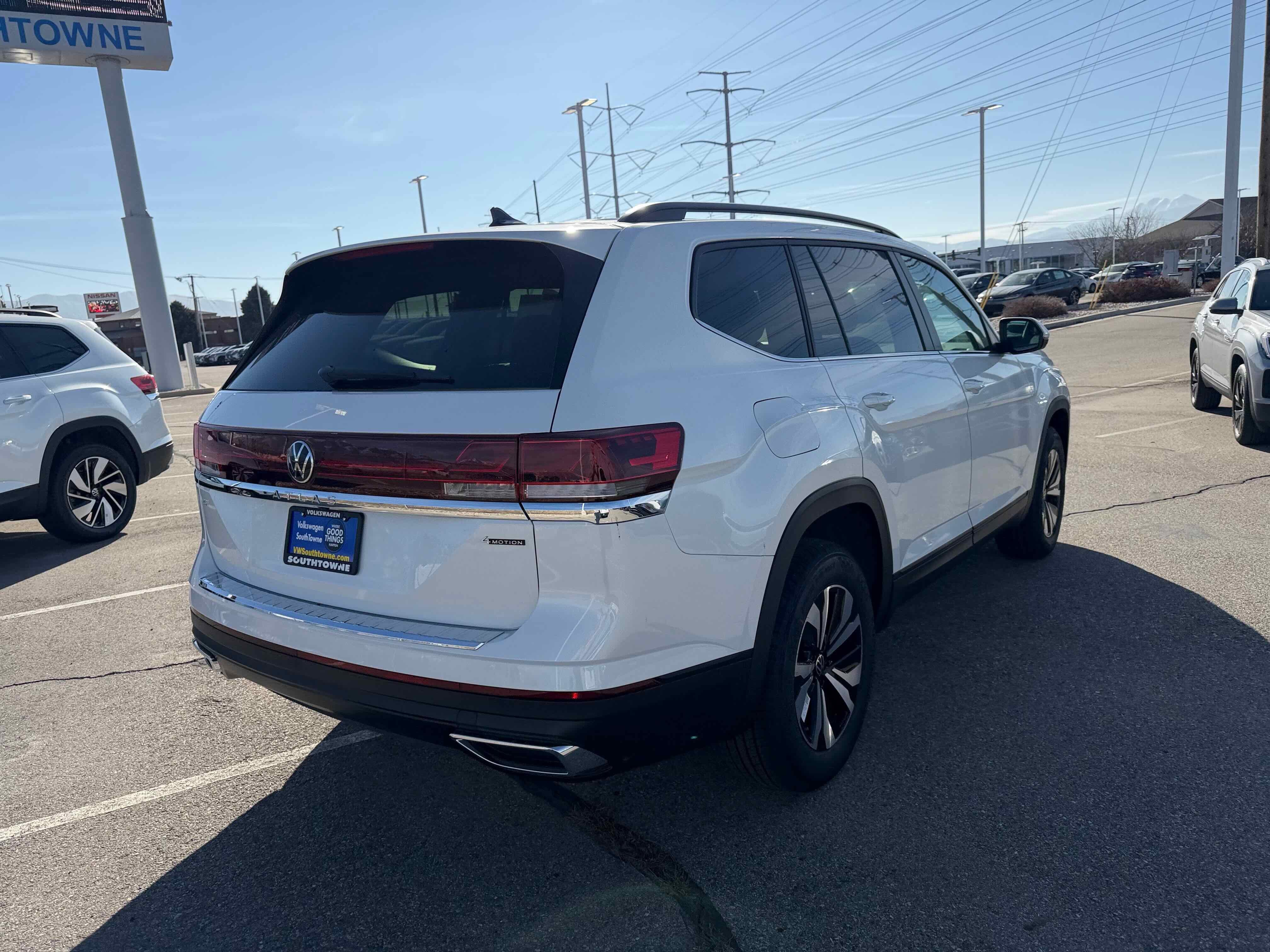 2026 Volkswagen Atlas 2.0T SE