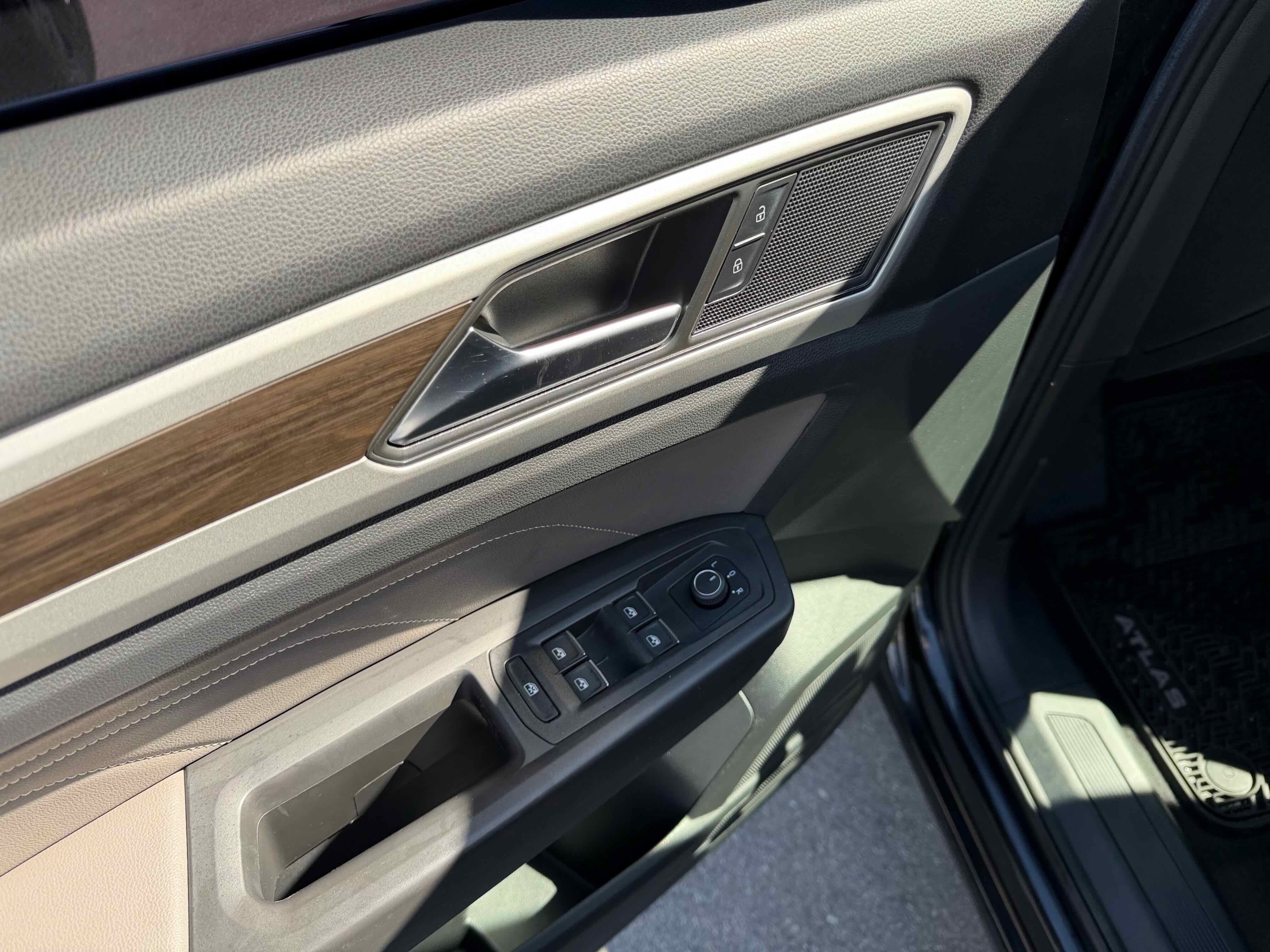 2023 Volkswagen Atlas 2.0T SE