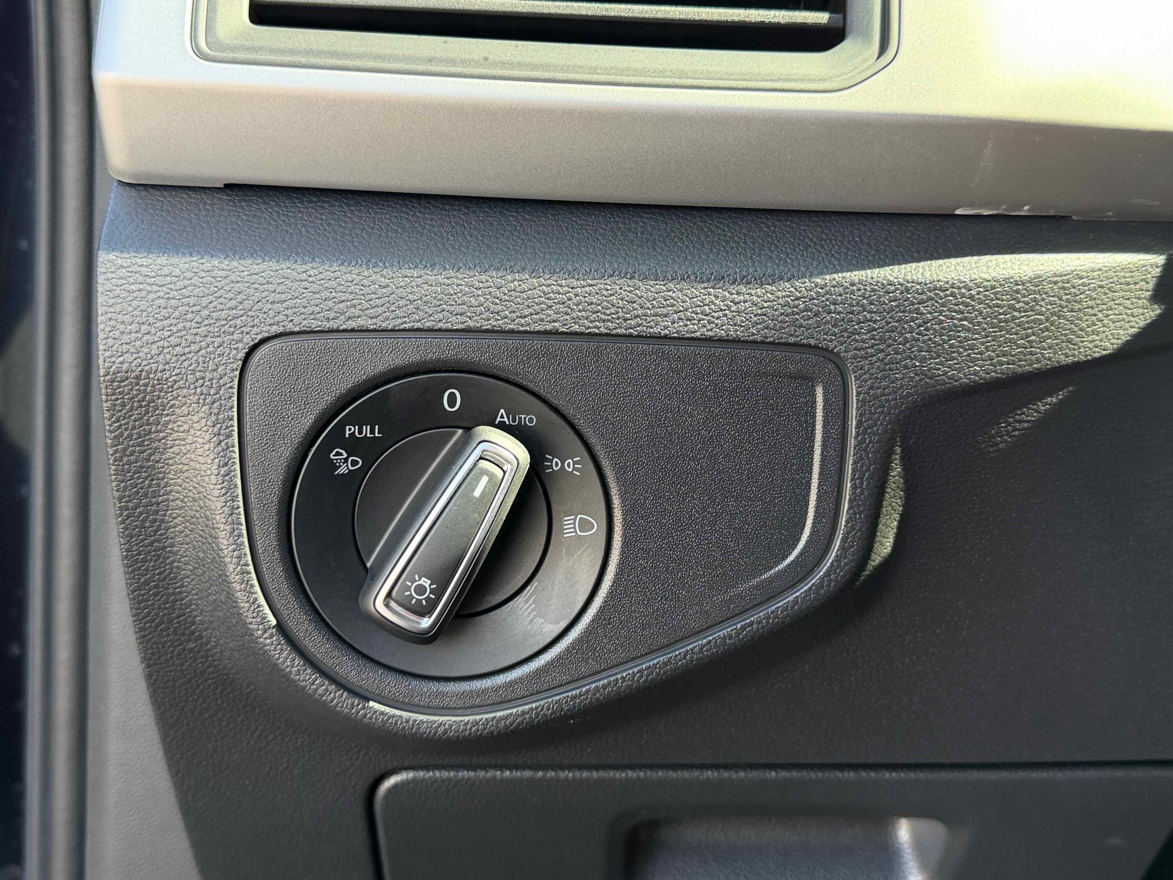 2023 Volkswagen Atlas 2.0T SE