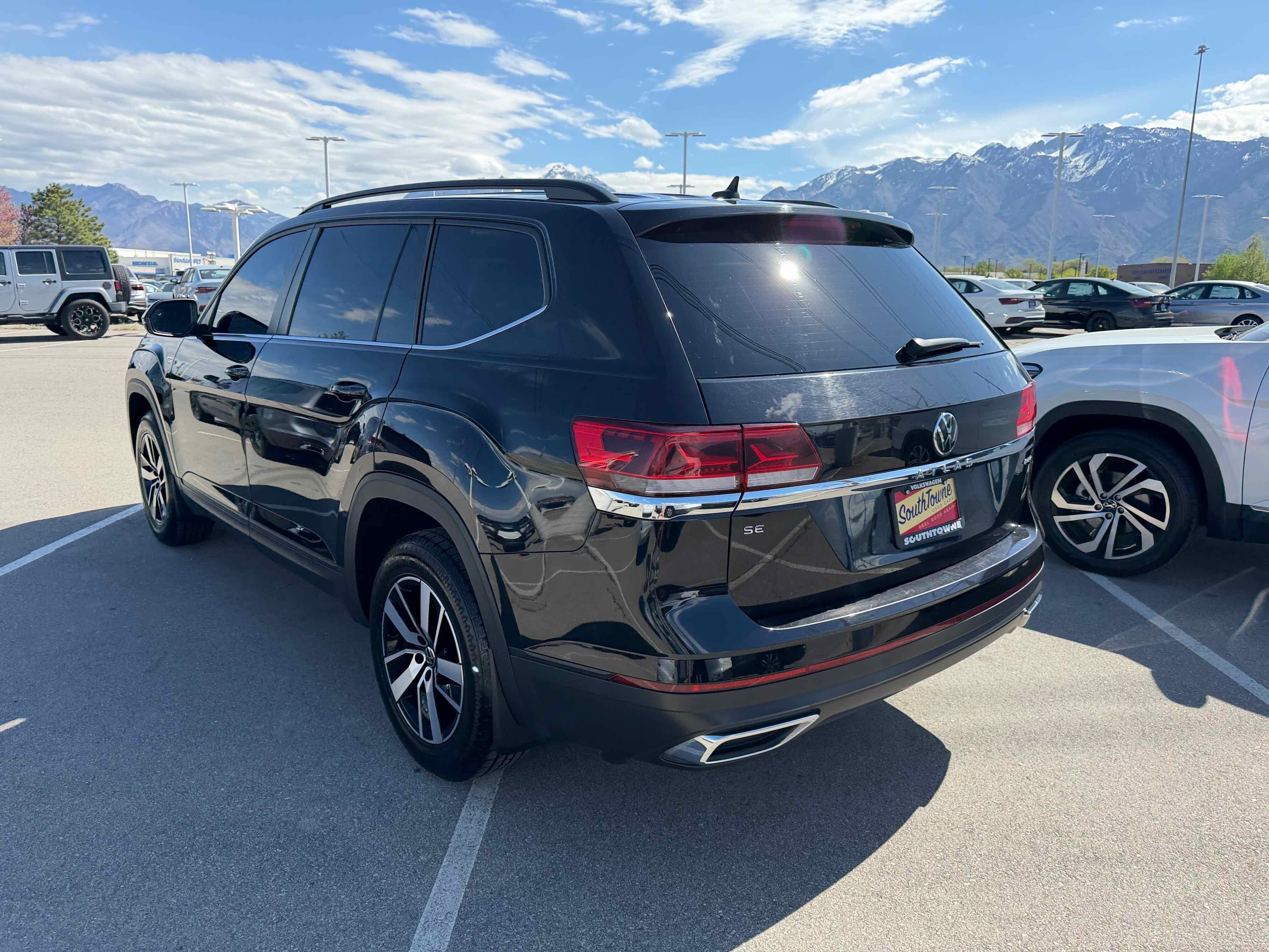 2023 Volkswagen Atlas 2.0T SE