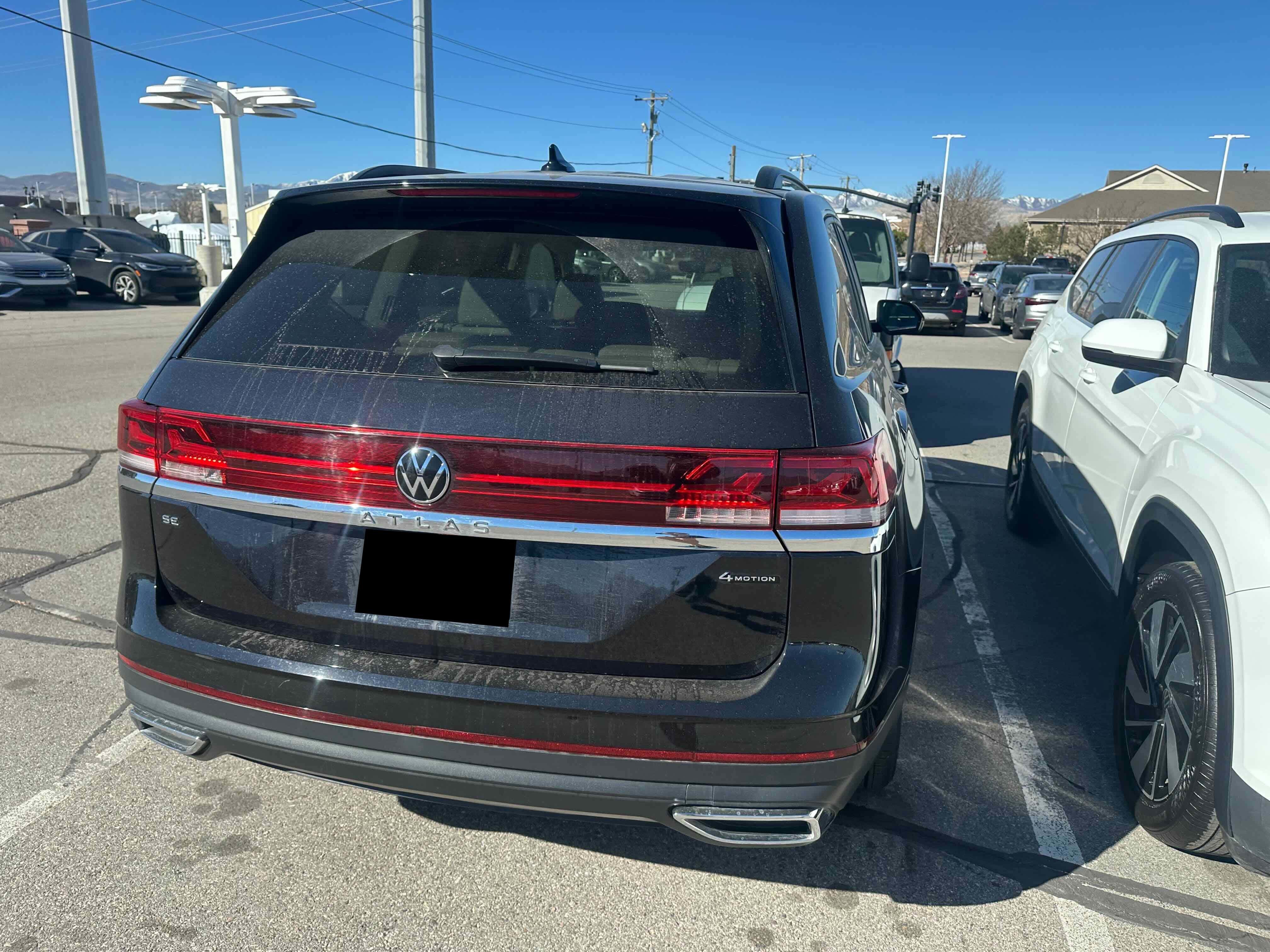 2024 Volkswagen Atlas 2.0T SE