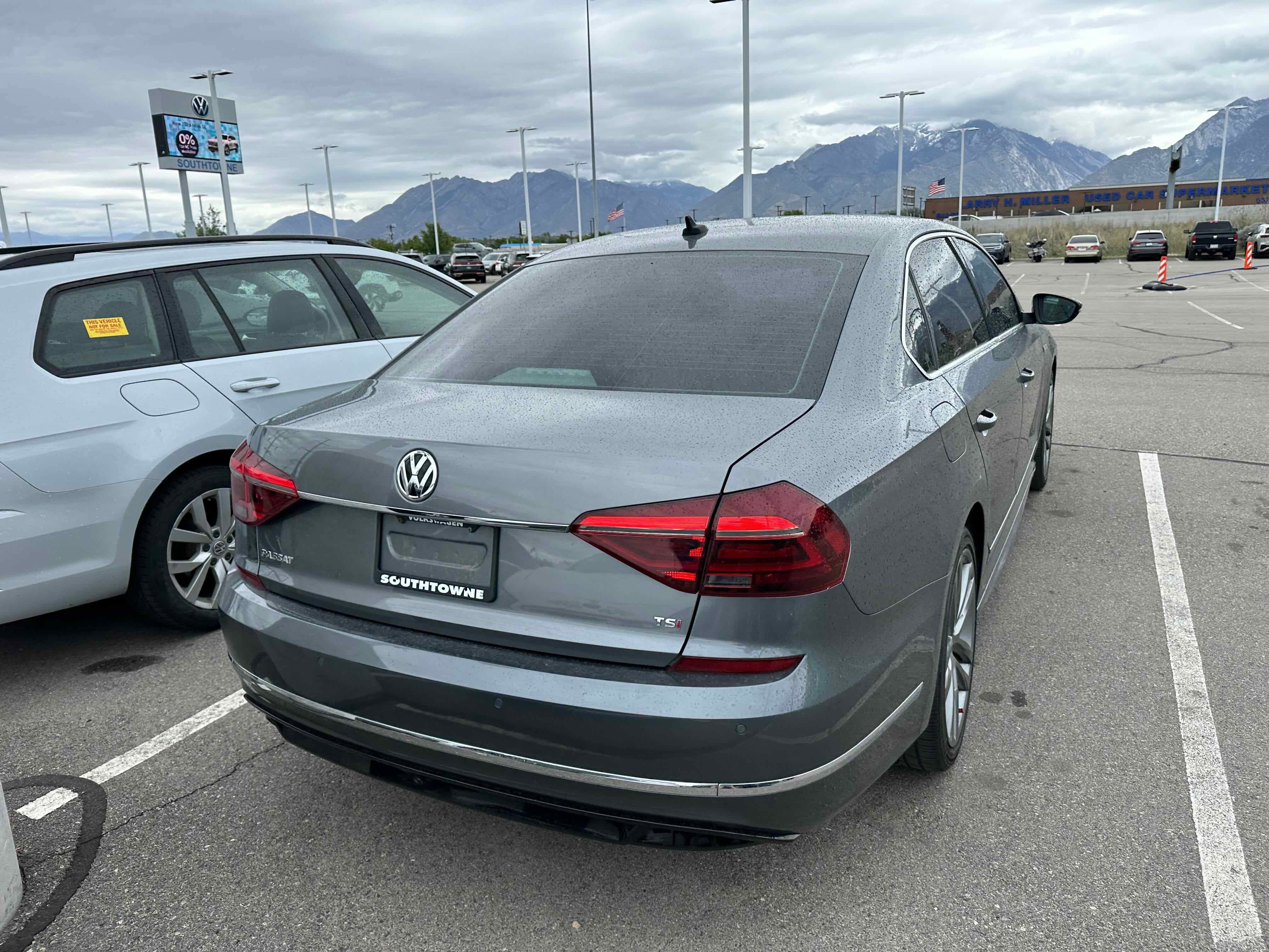 2019 Volkswagen Passat 2.0T SE R-Line