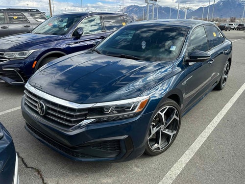 2022 Volkswagen Passat 2.0T R-Line
