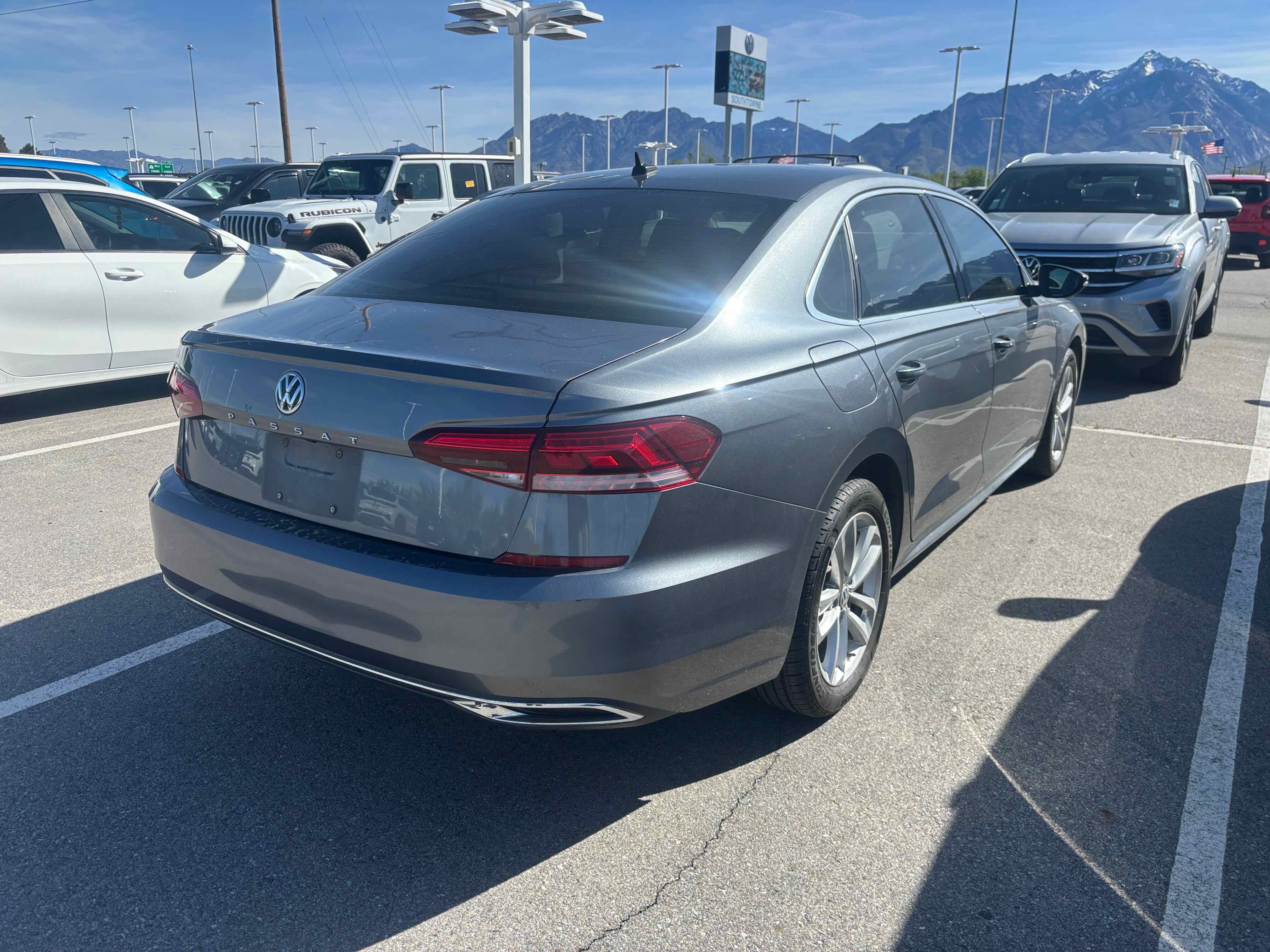2020 Volkswagen Passat 2.0T SE