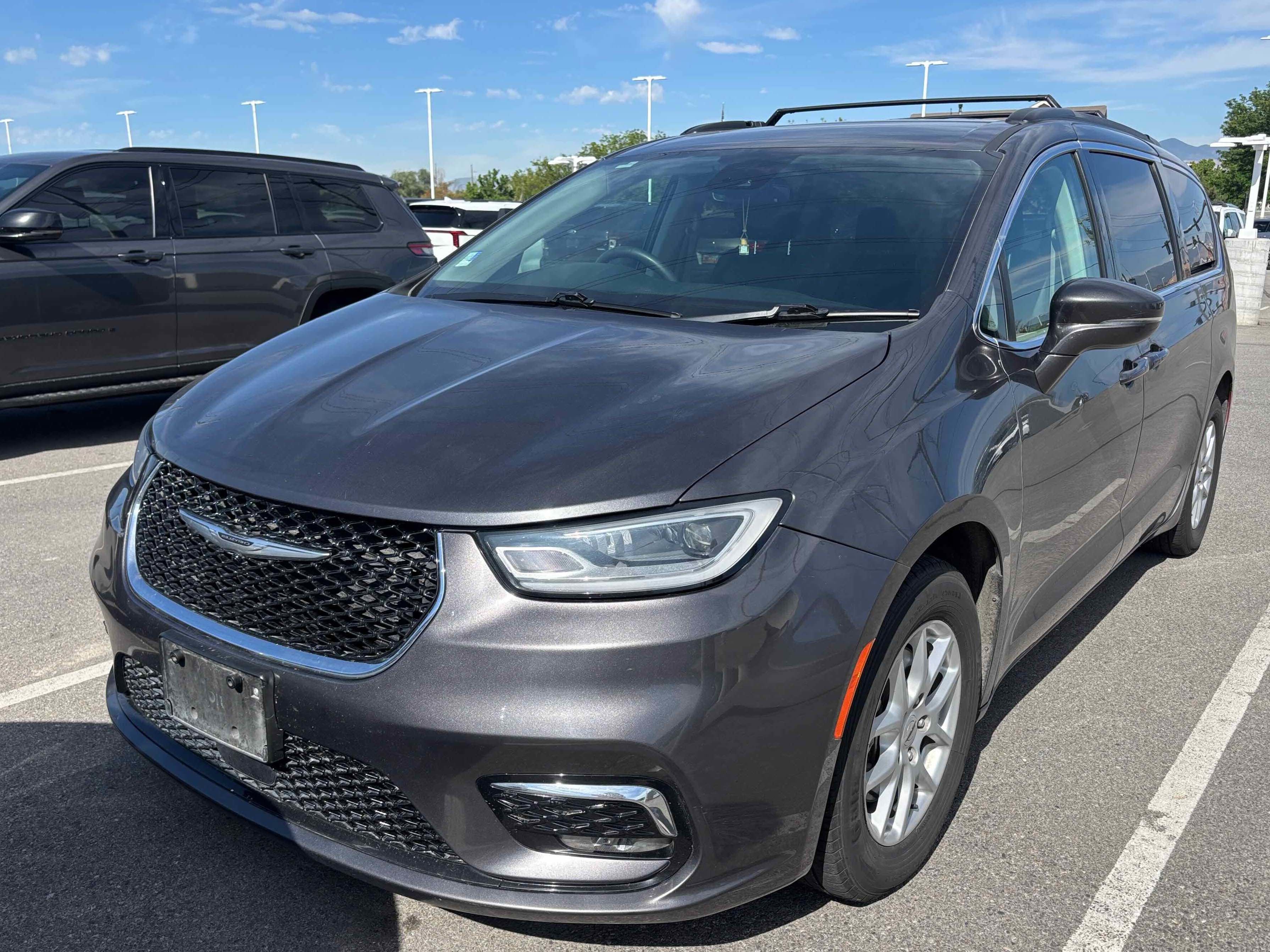 2022 Chrysler Pacifica Touring L