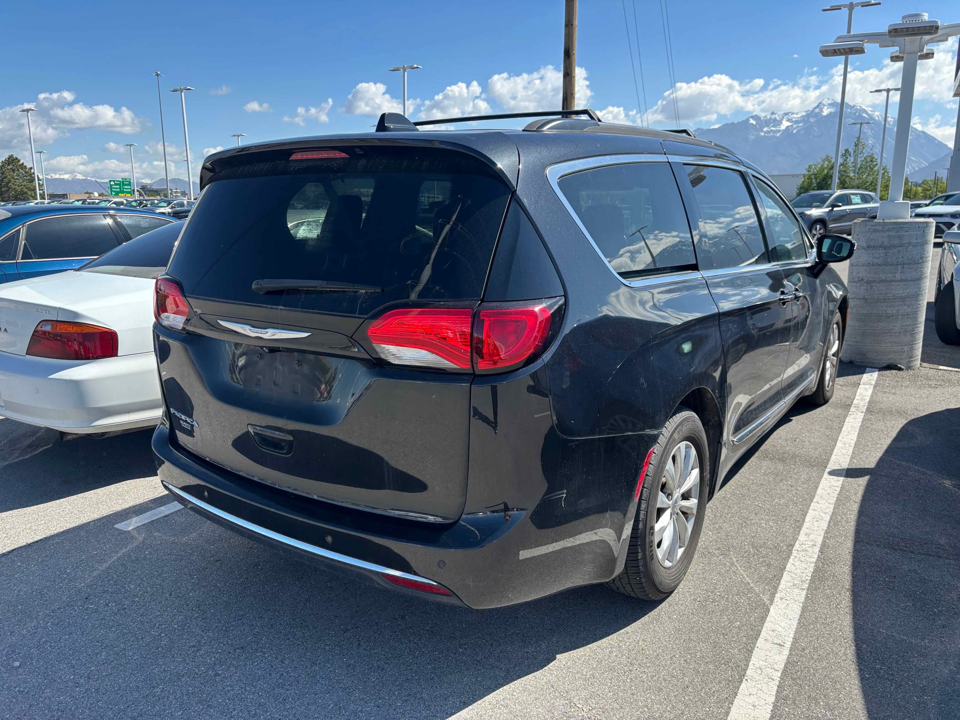 2017 Chrysler Pacifica Touring-L