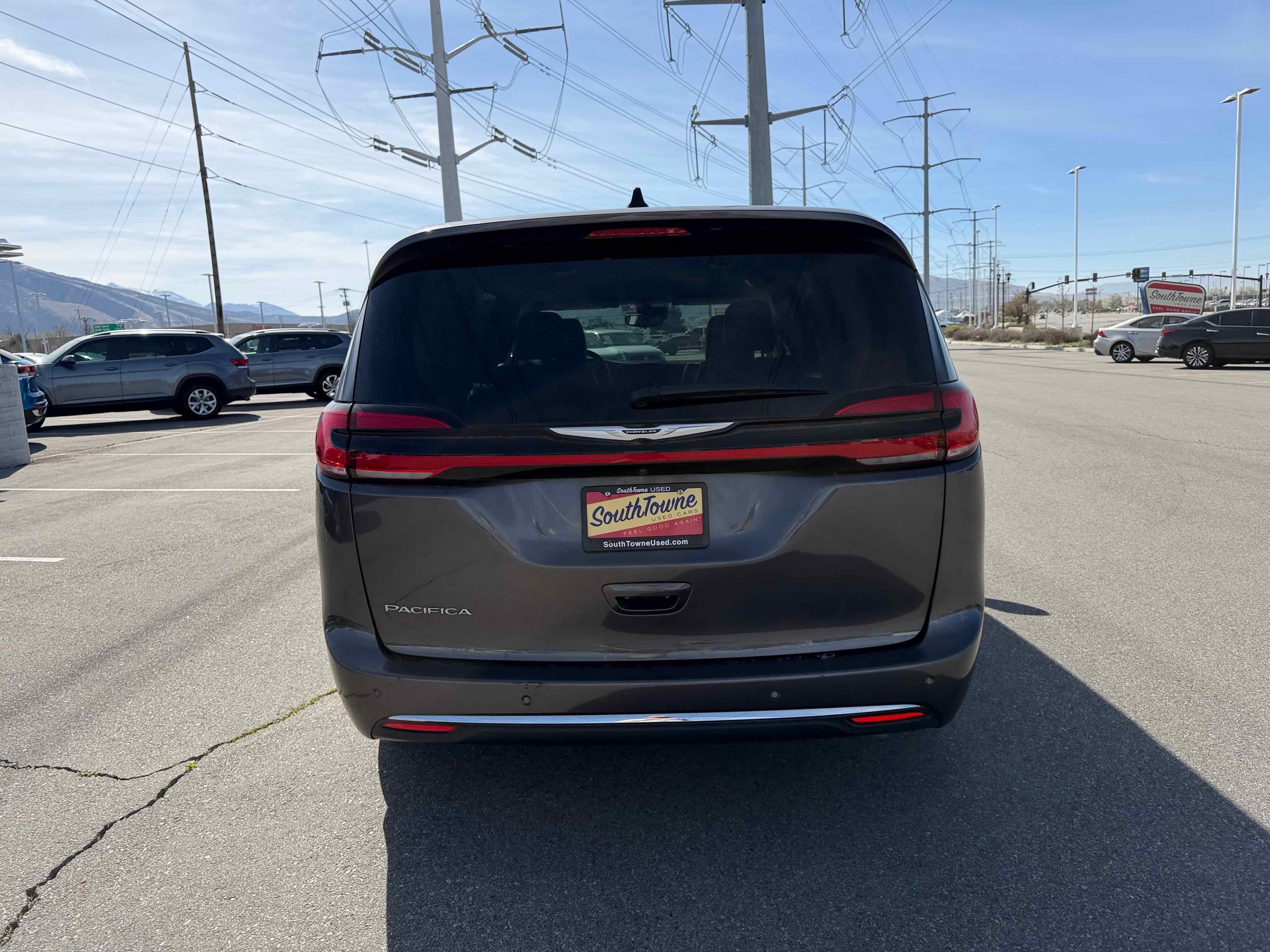 2023 Chrysler Pacifica Touring L