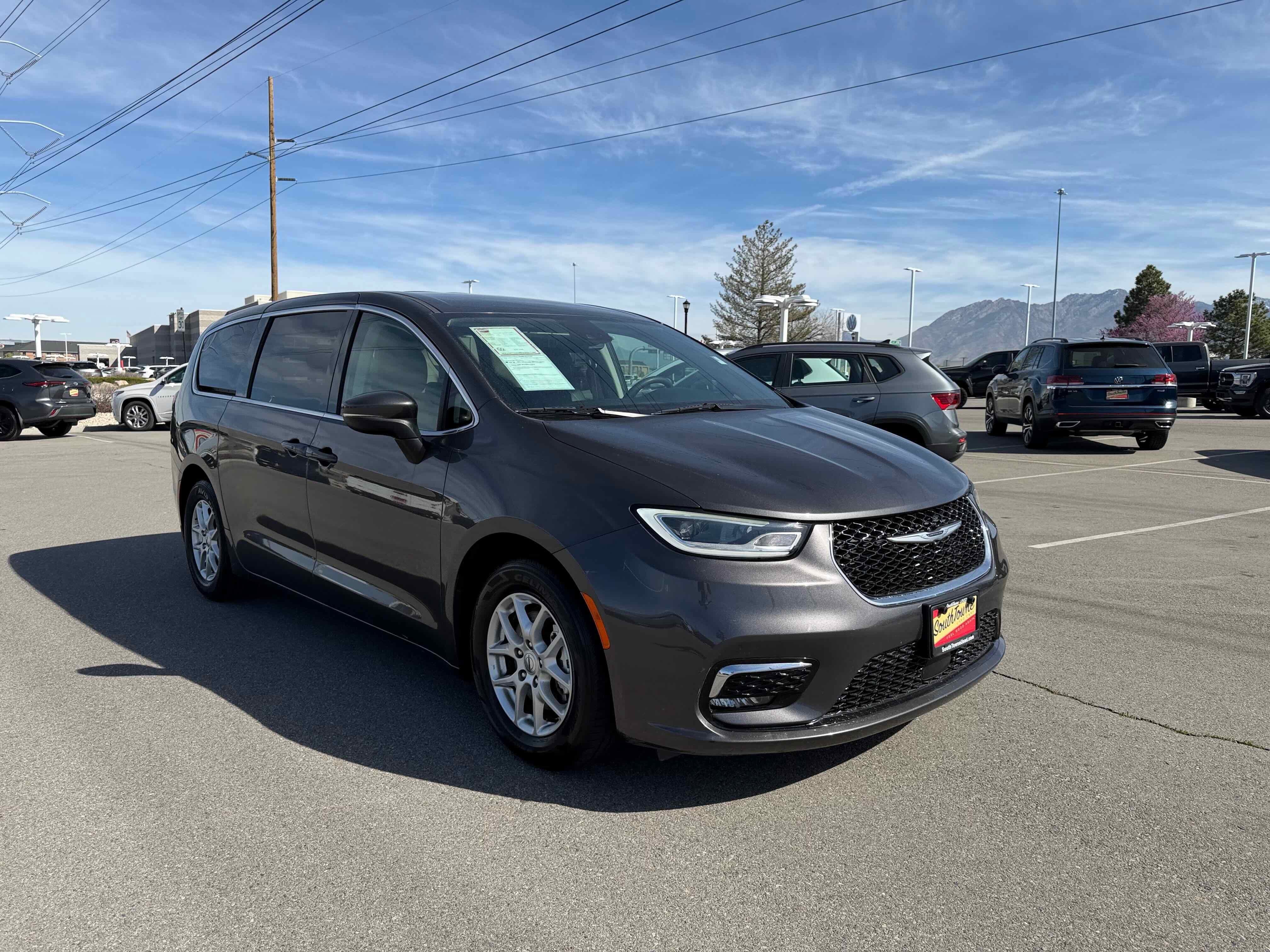 2023 Chrysler Pacifica Touring L
