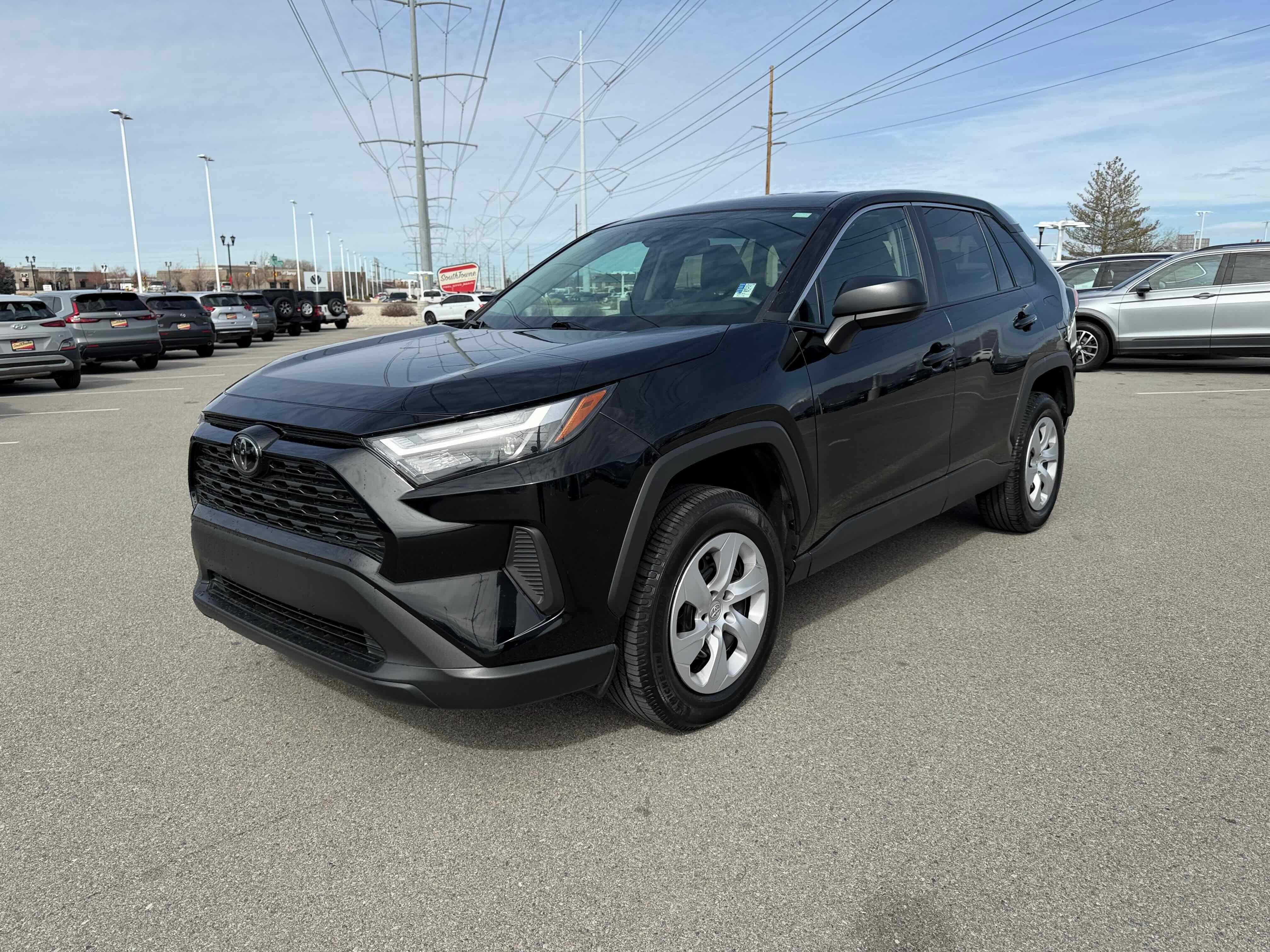 2024 Toyota RAV4 LE