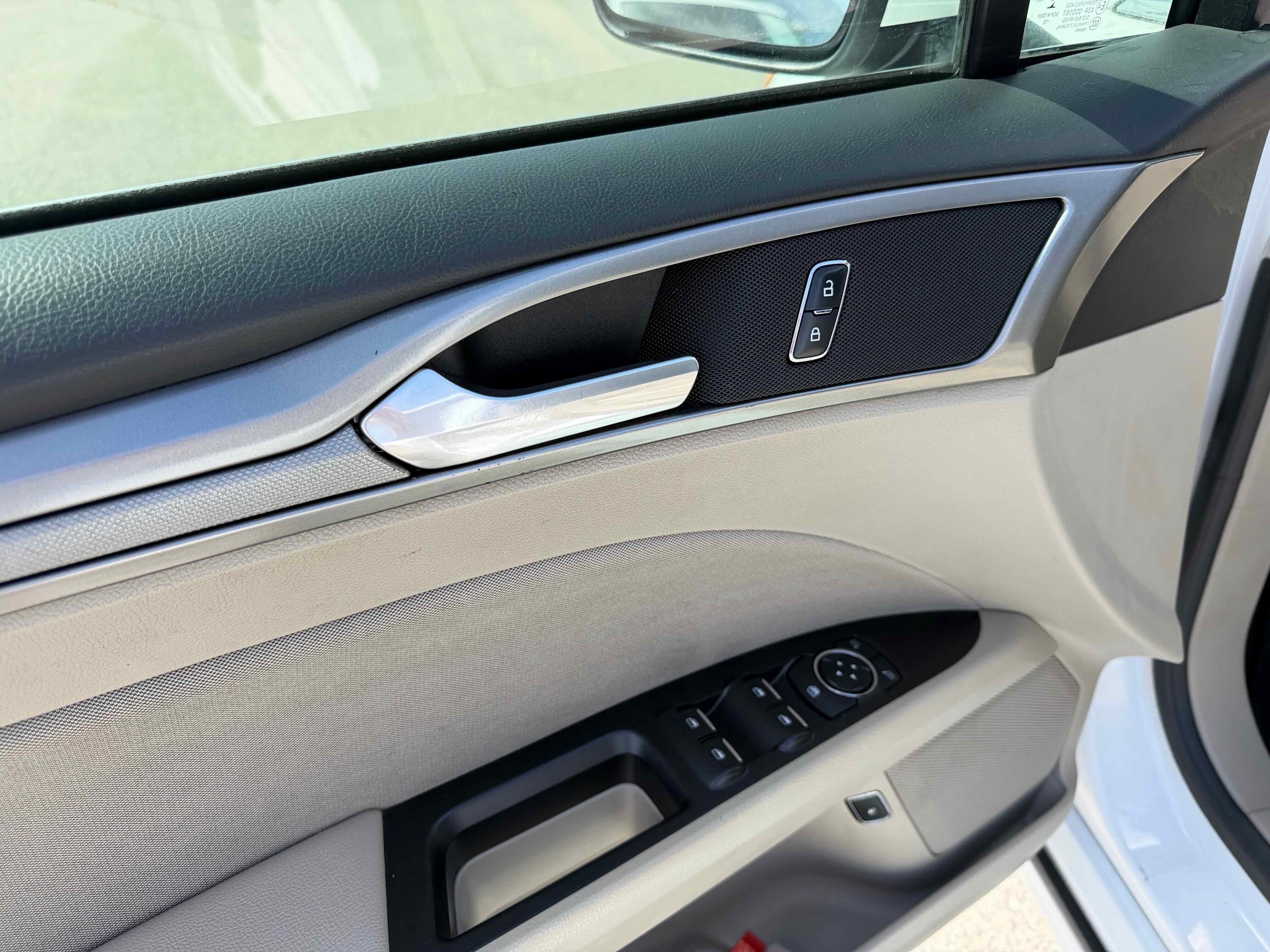 2017 Ford Fusion Hybrid SE
