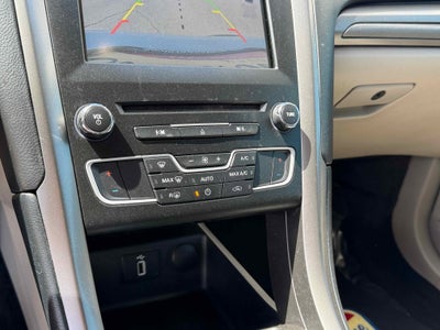 2017 Ford Fusion Hybrid SE