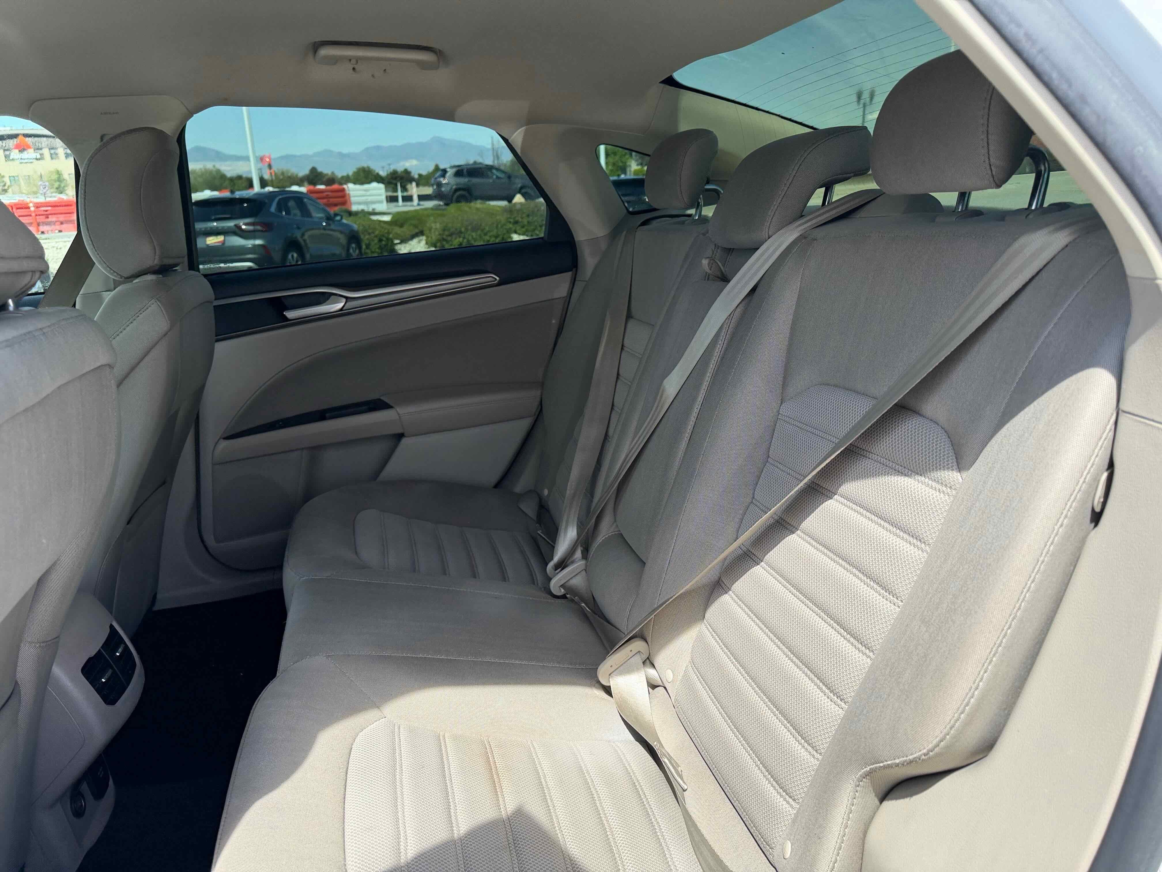 2017 Ford Fusion Hybrid SE