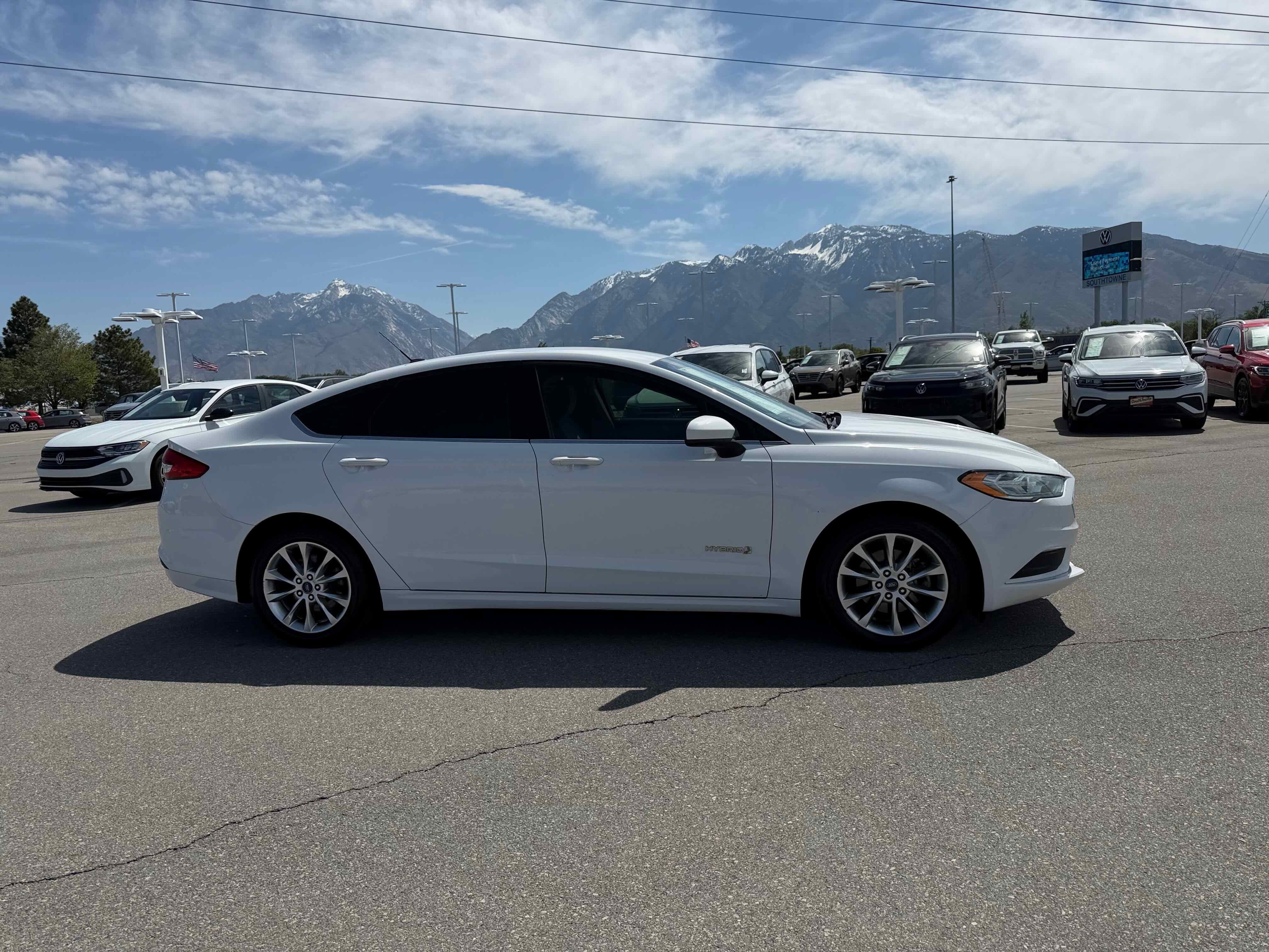 2017 Ford Fusion Hybrid SE
