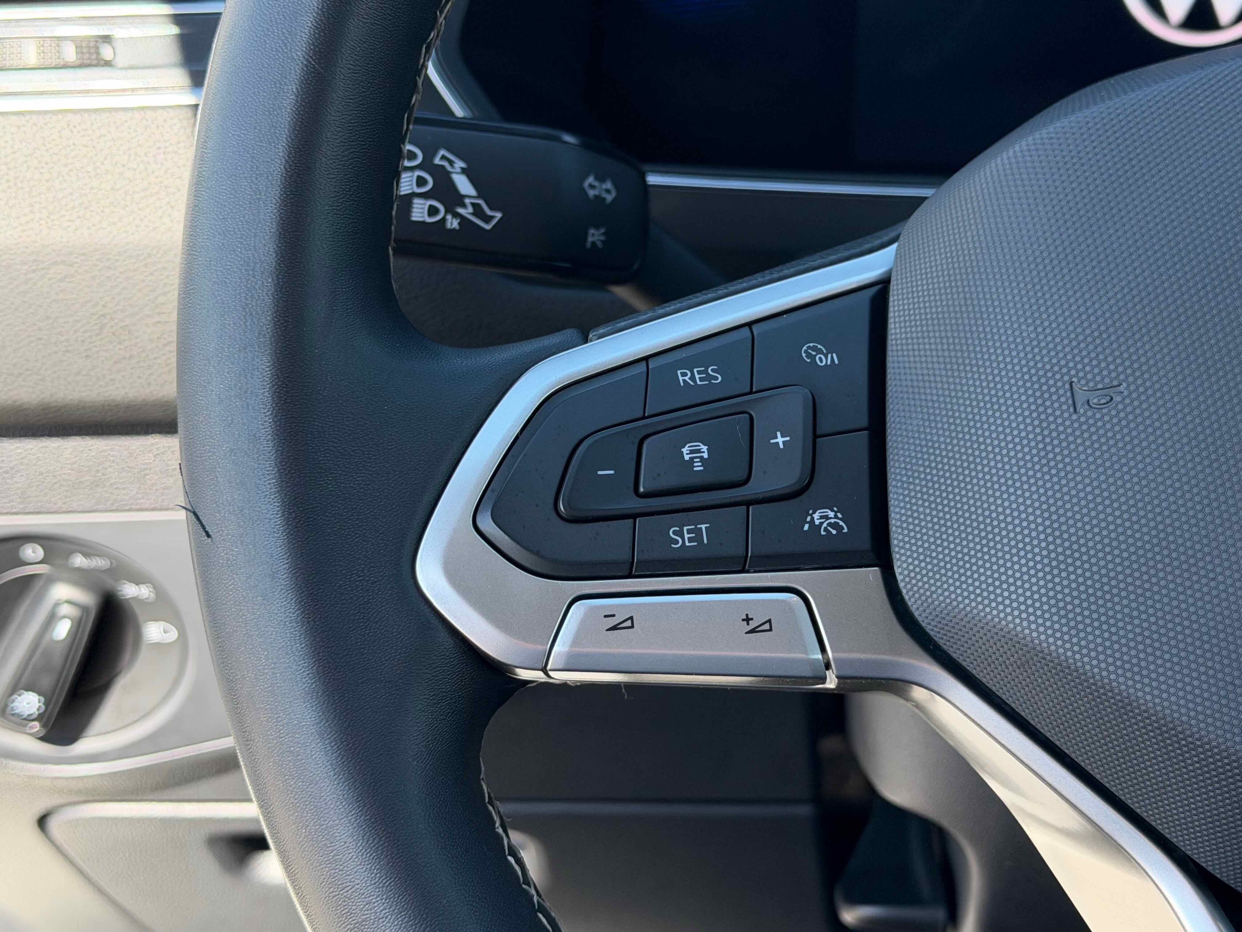 2022 Volkswagen Tiguan S