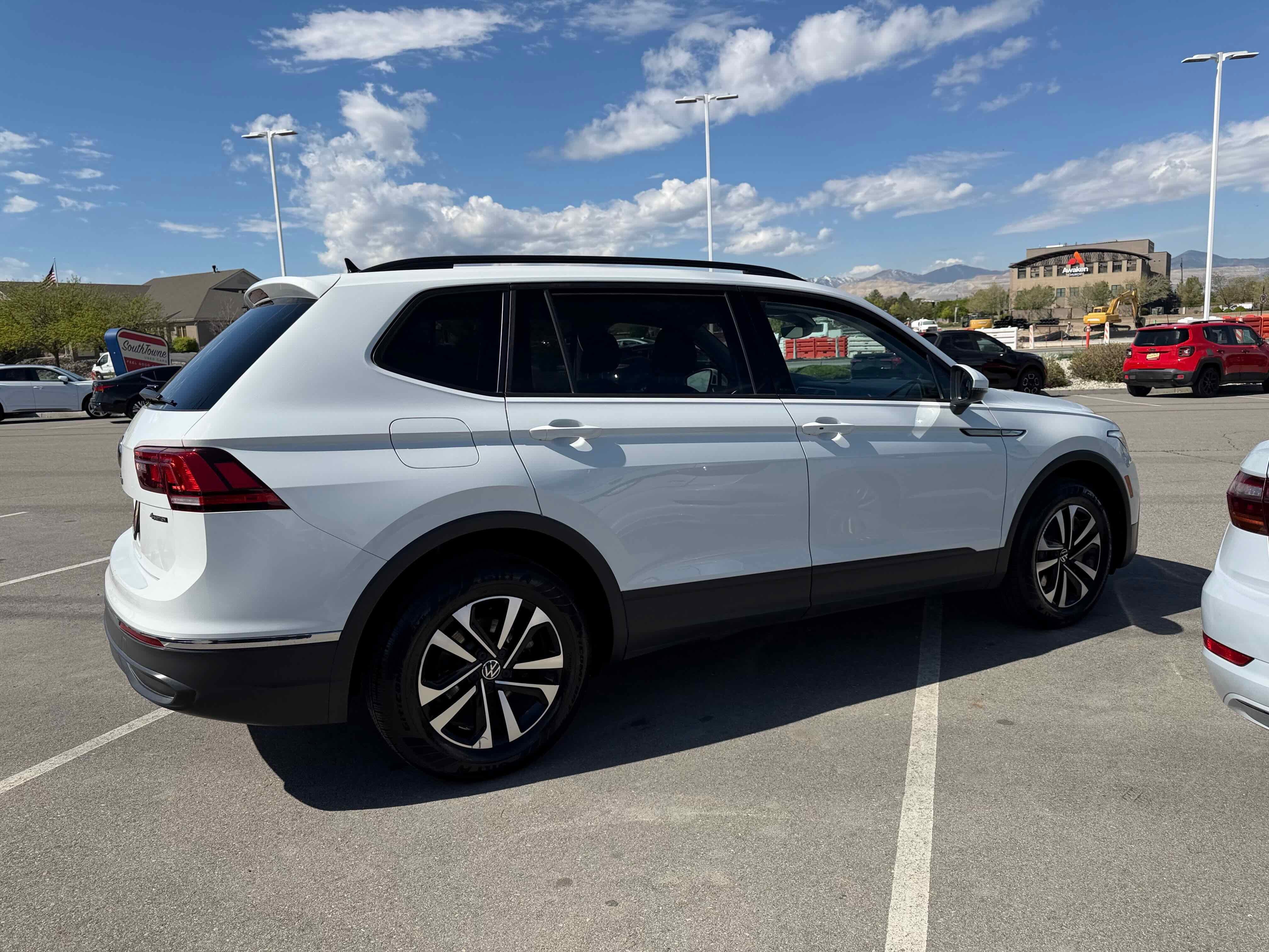 2022 Volkswagen Tiguan S