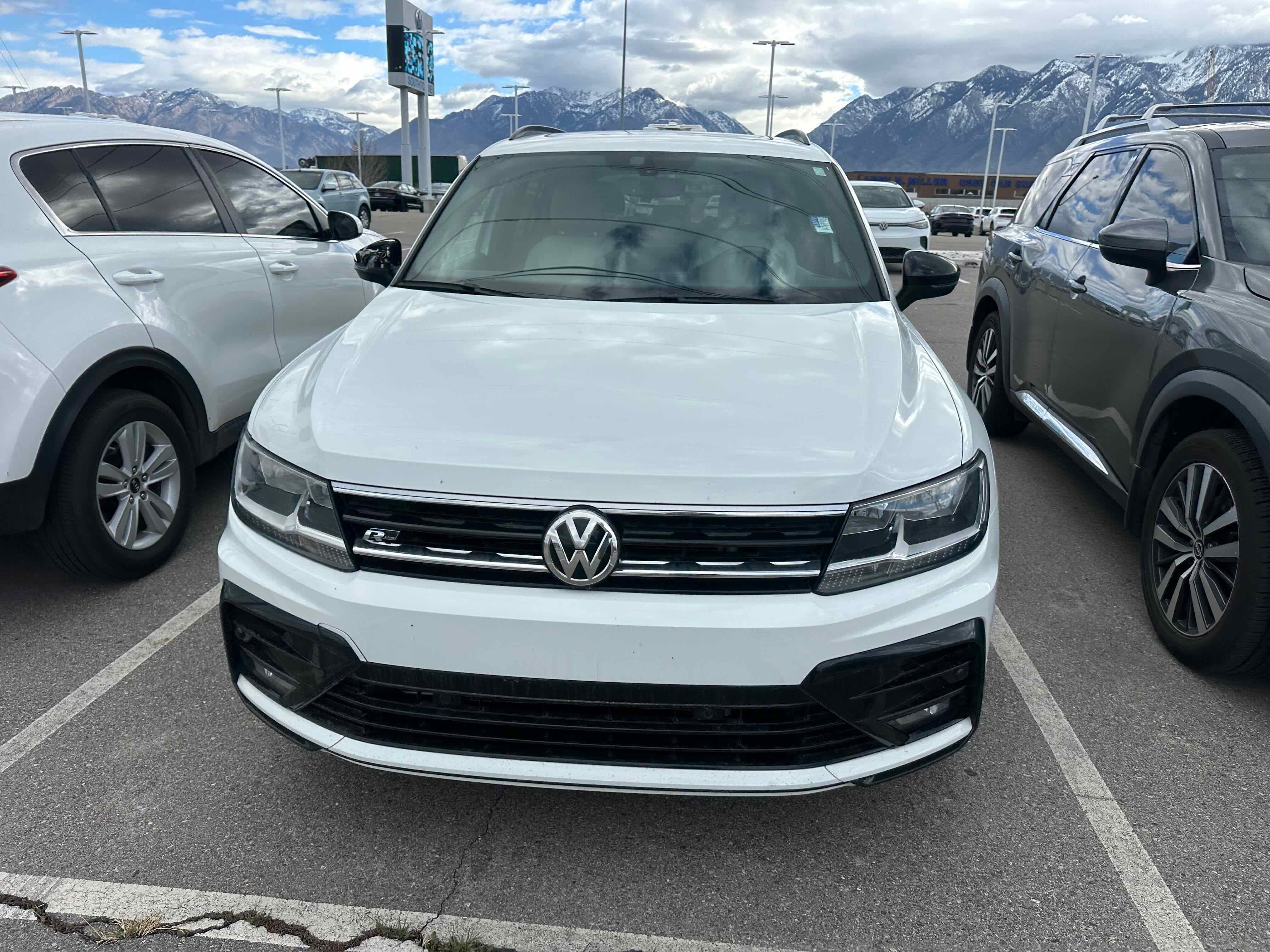 2020 Volkswagen Tiguan SE R-Line Black