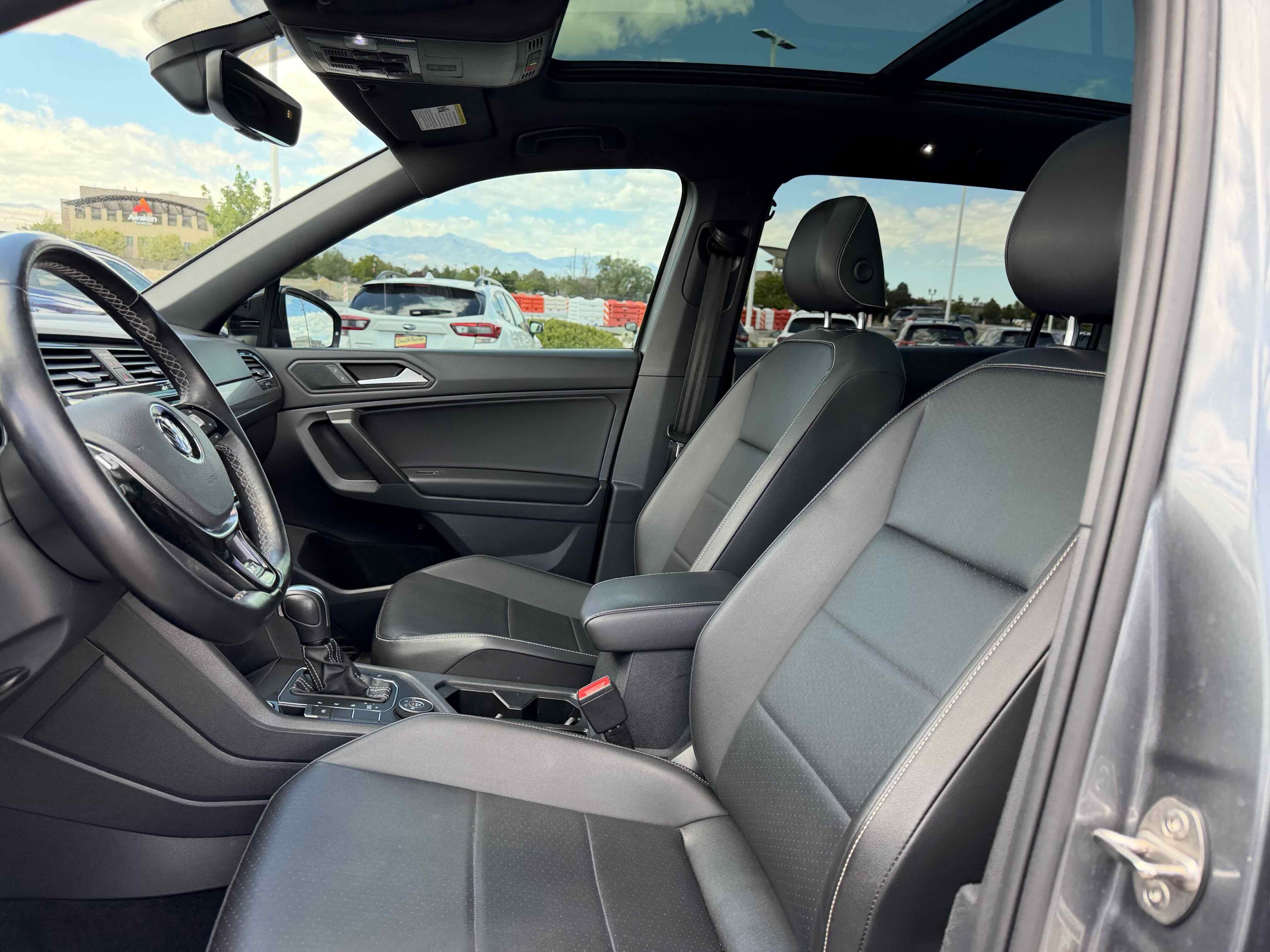 2021 Volkswagen Tiguan SE R-Line Black