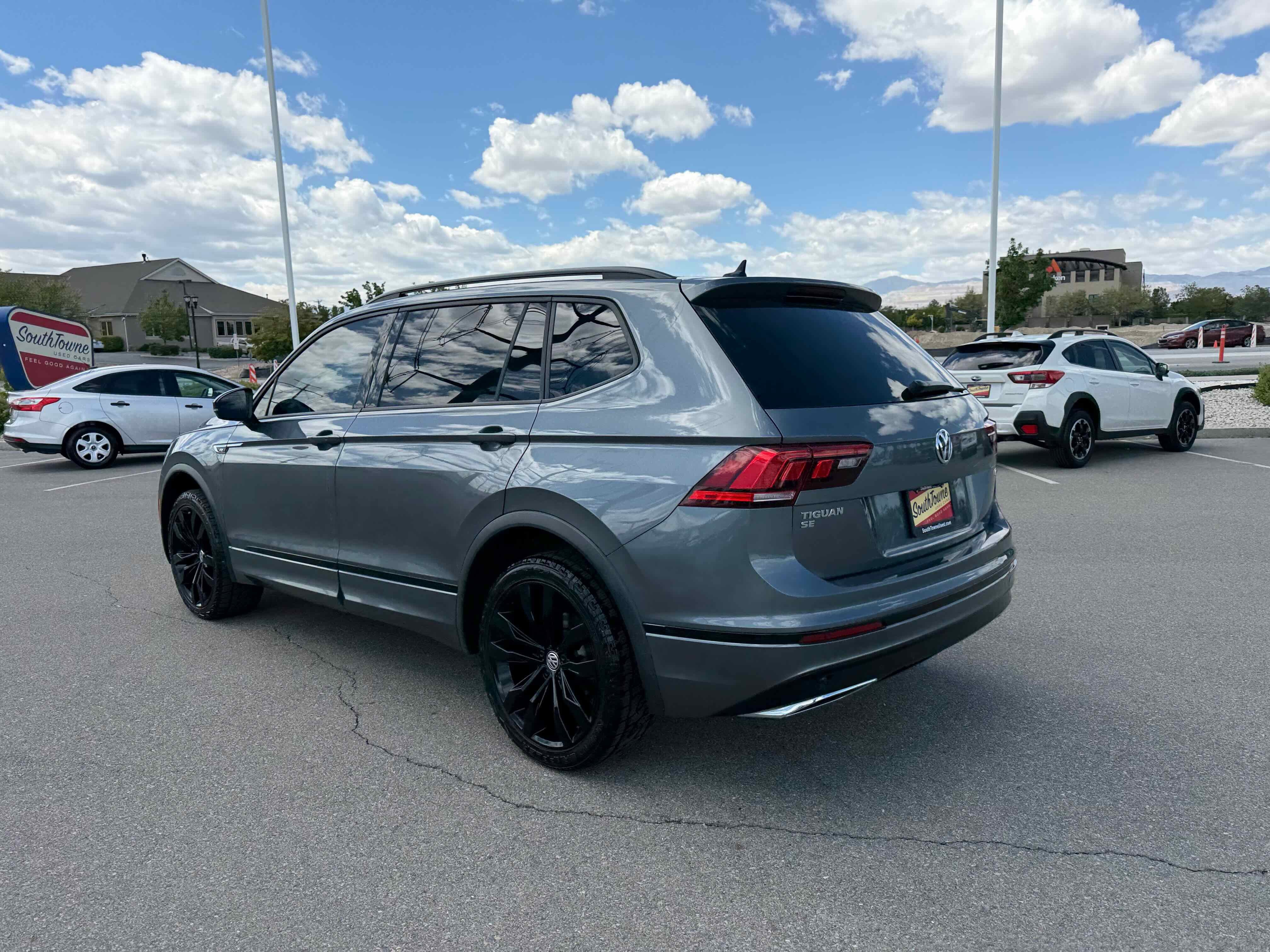 2021 Volkswagen Tiguan SE R-Line Black