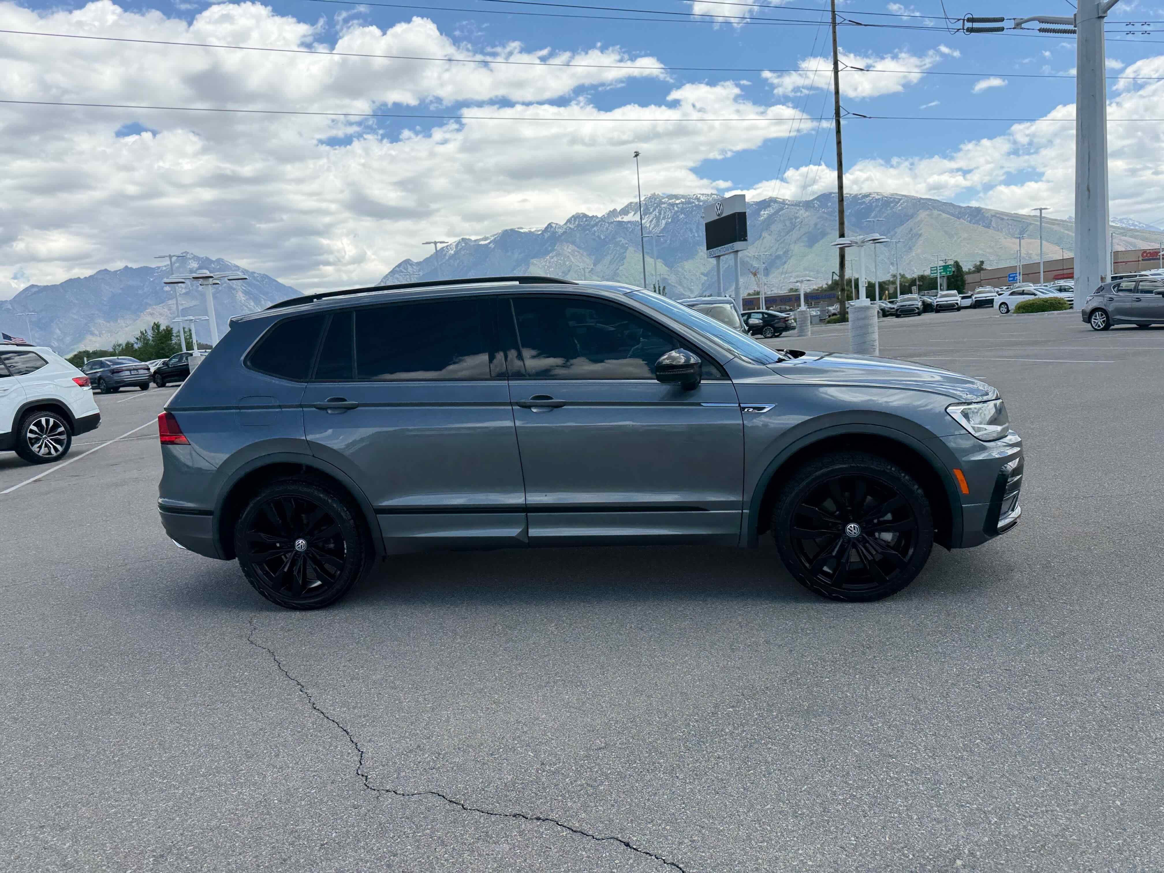 2021 Volkswagen Tiguan SE R-Line Black