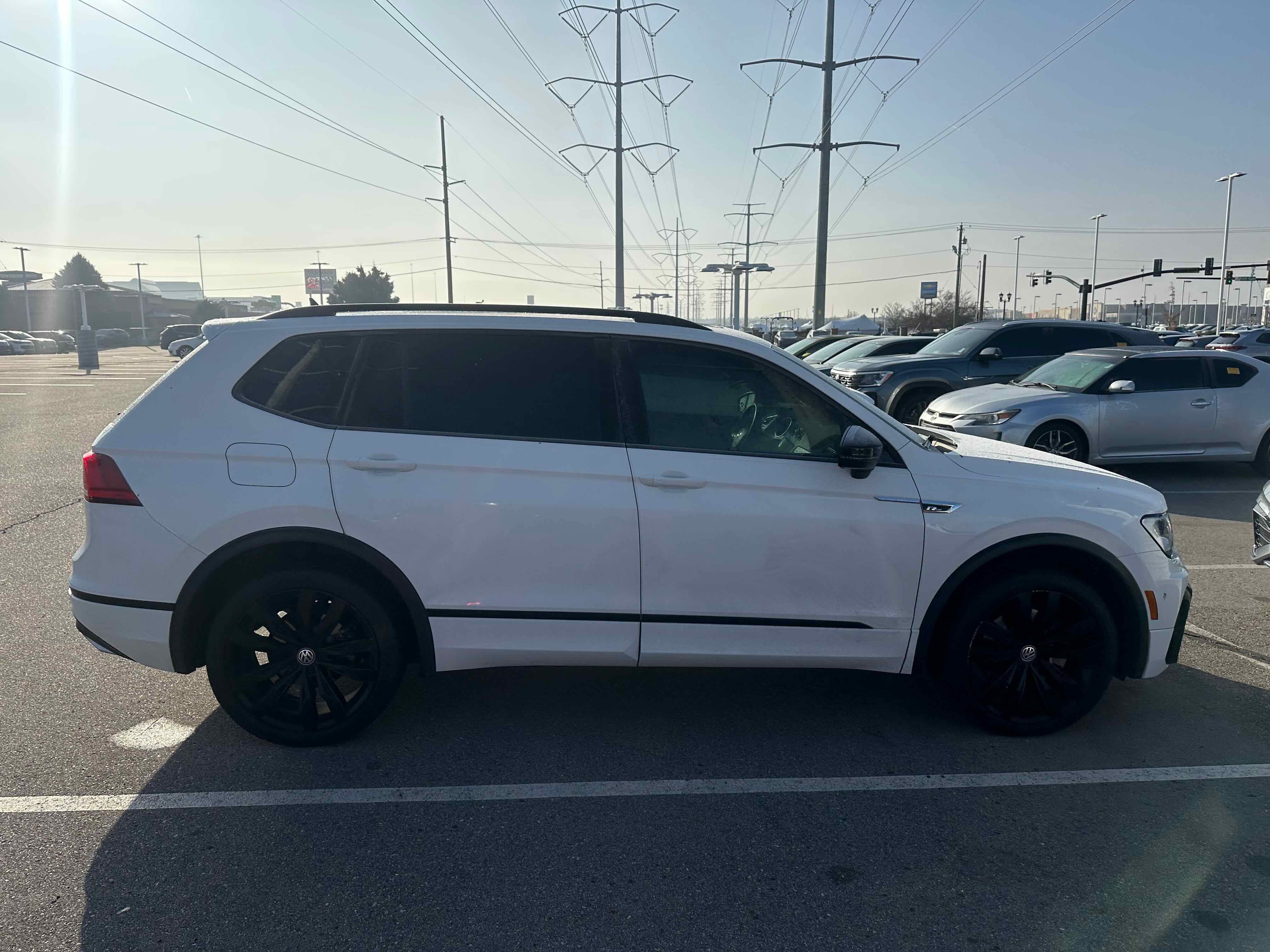 2020 Volkswagen Tiguan SE R-Line Black