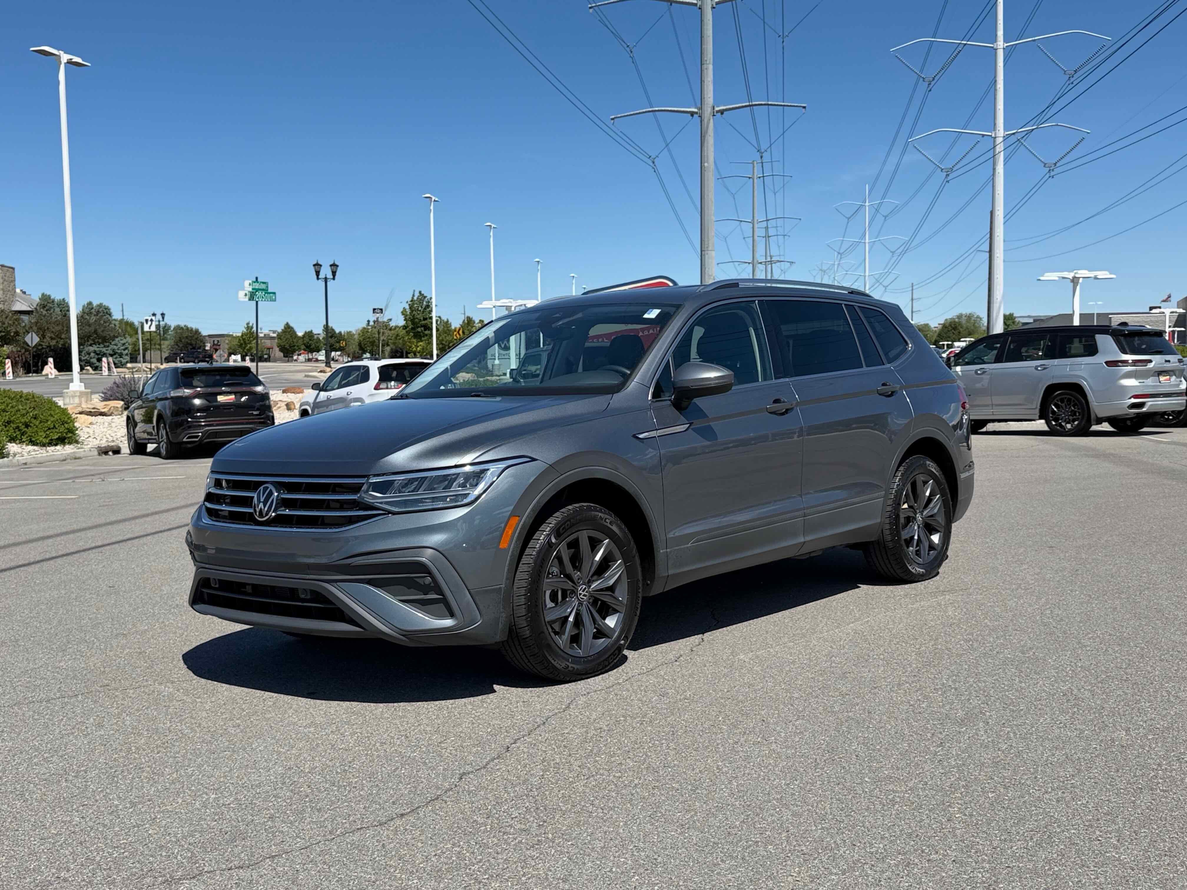 2022 Volkswagen Tiguan 2.0T SE 4Motion's photo