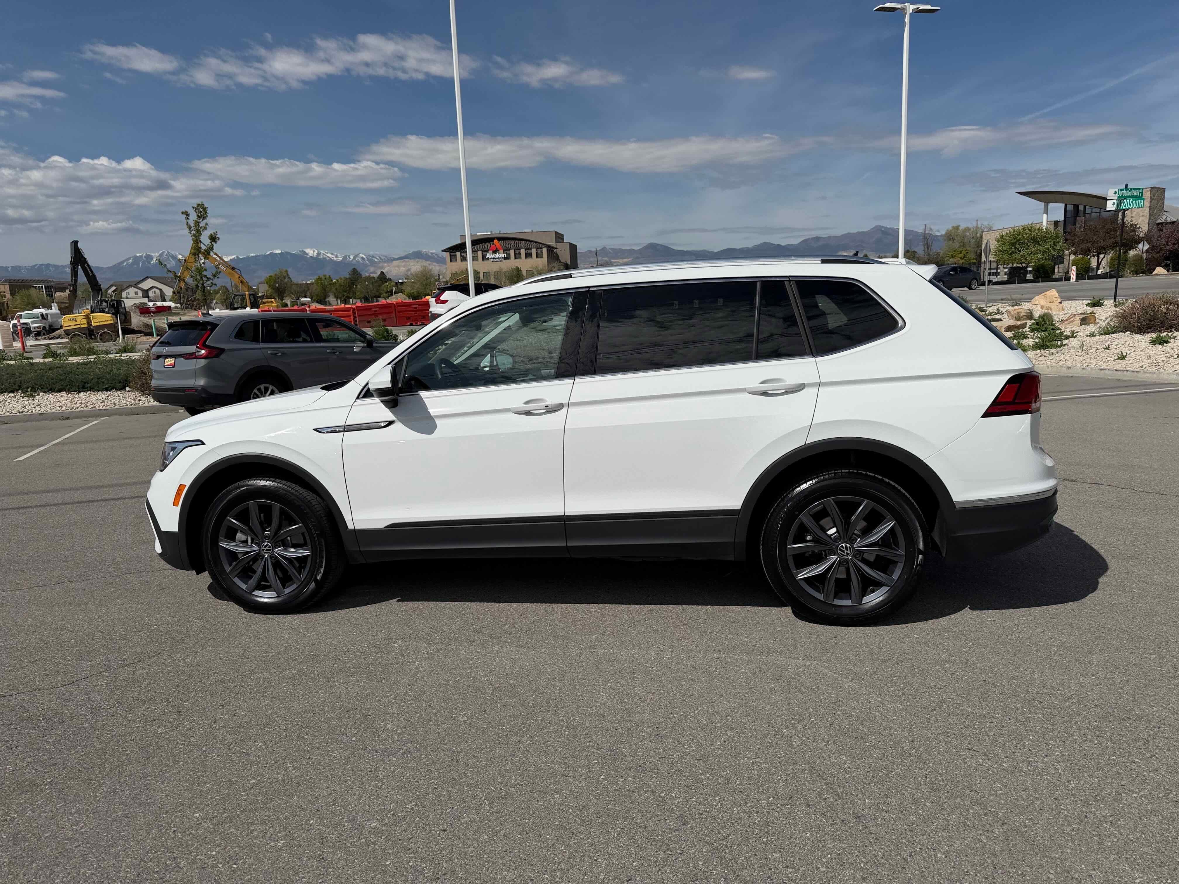 2022 Volkswagen Tiguan SE