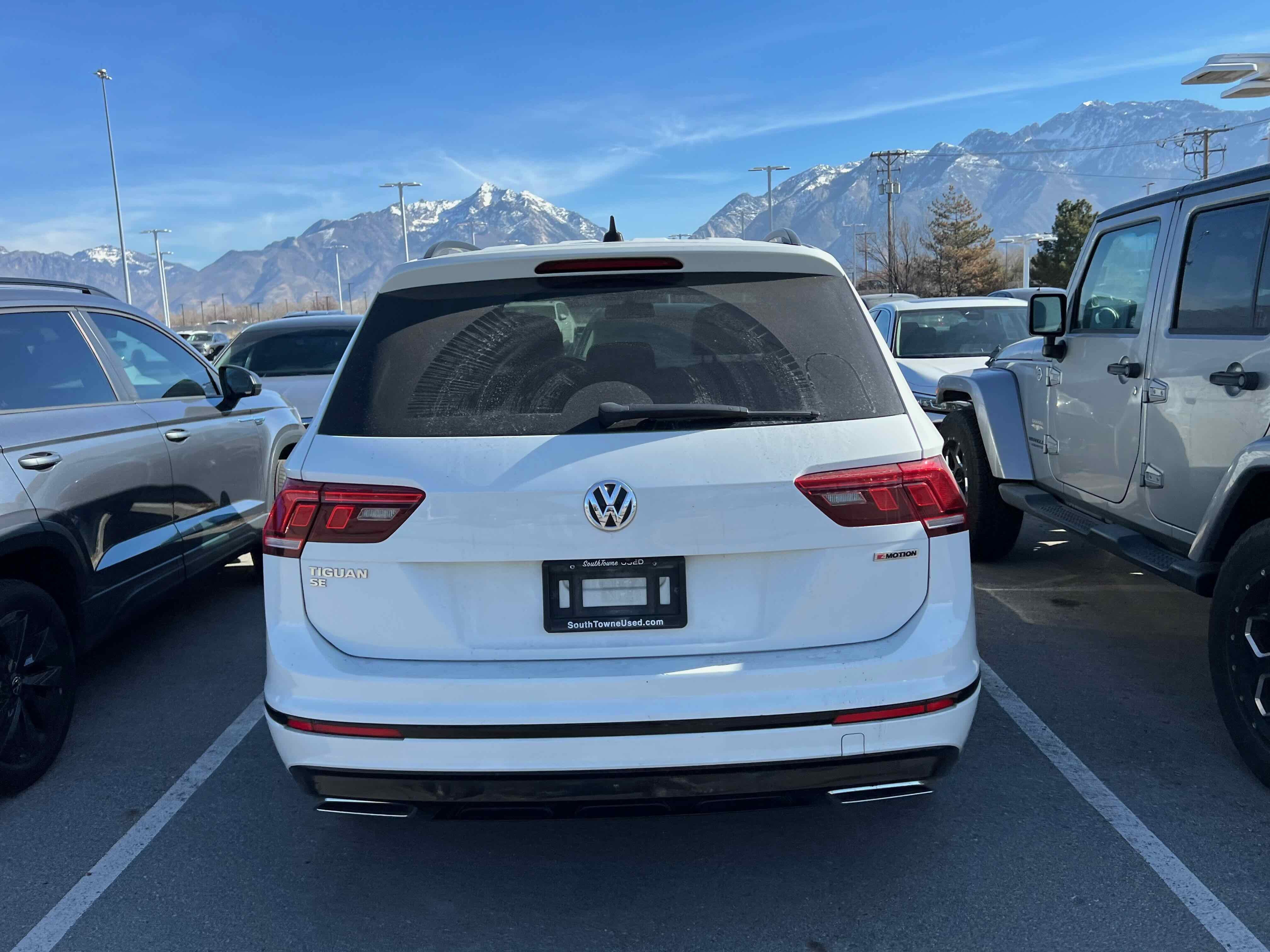 2021 Volkswagen Tiguan SE R-Line Black