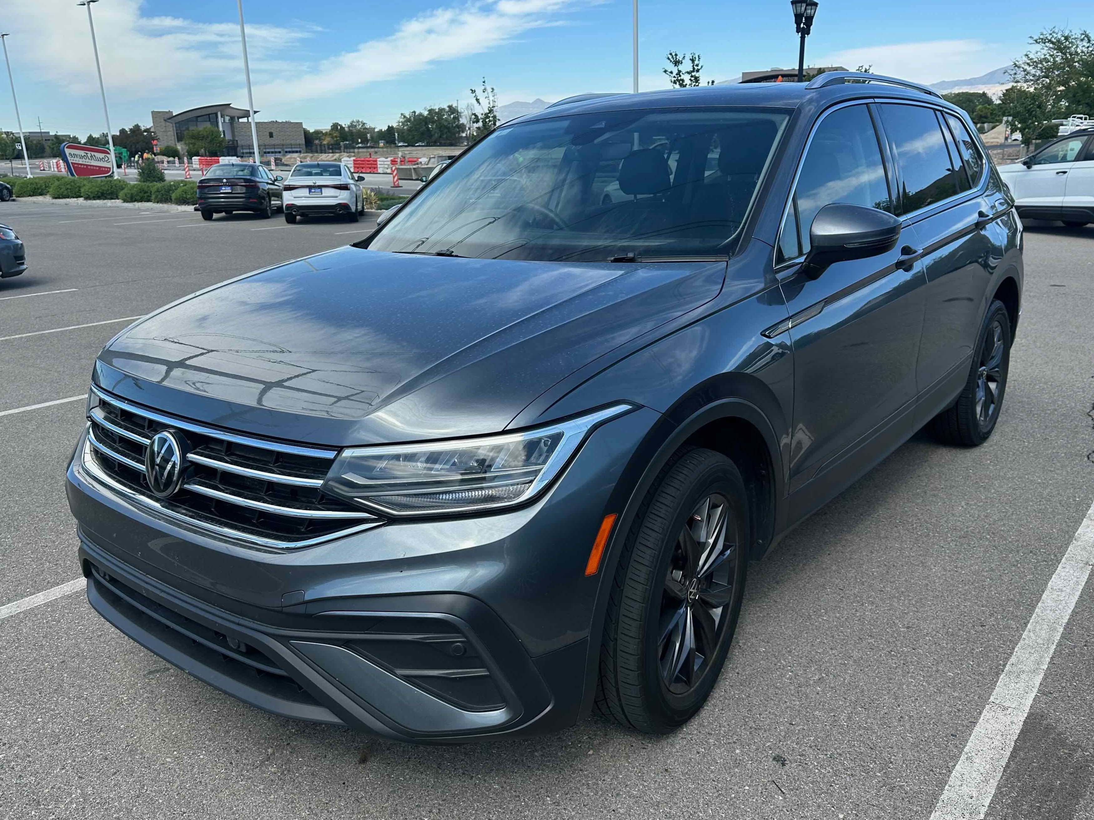 2022 Volkswagen Tiguan 2.0T SE 4Motion's photo