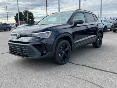 2026 Volkswagen Taos SE Black