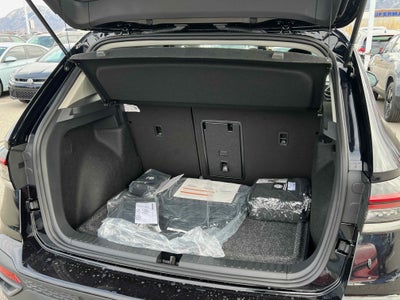 2026 Volkswagen Taos SE Black