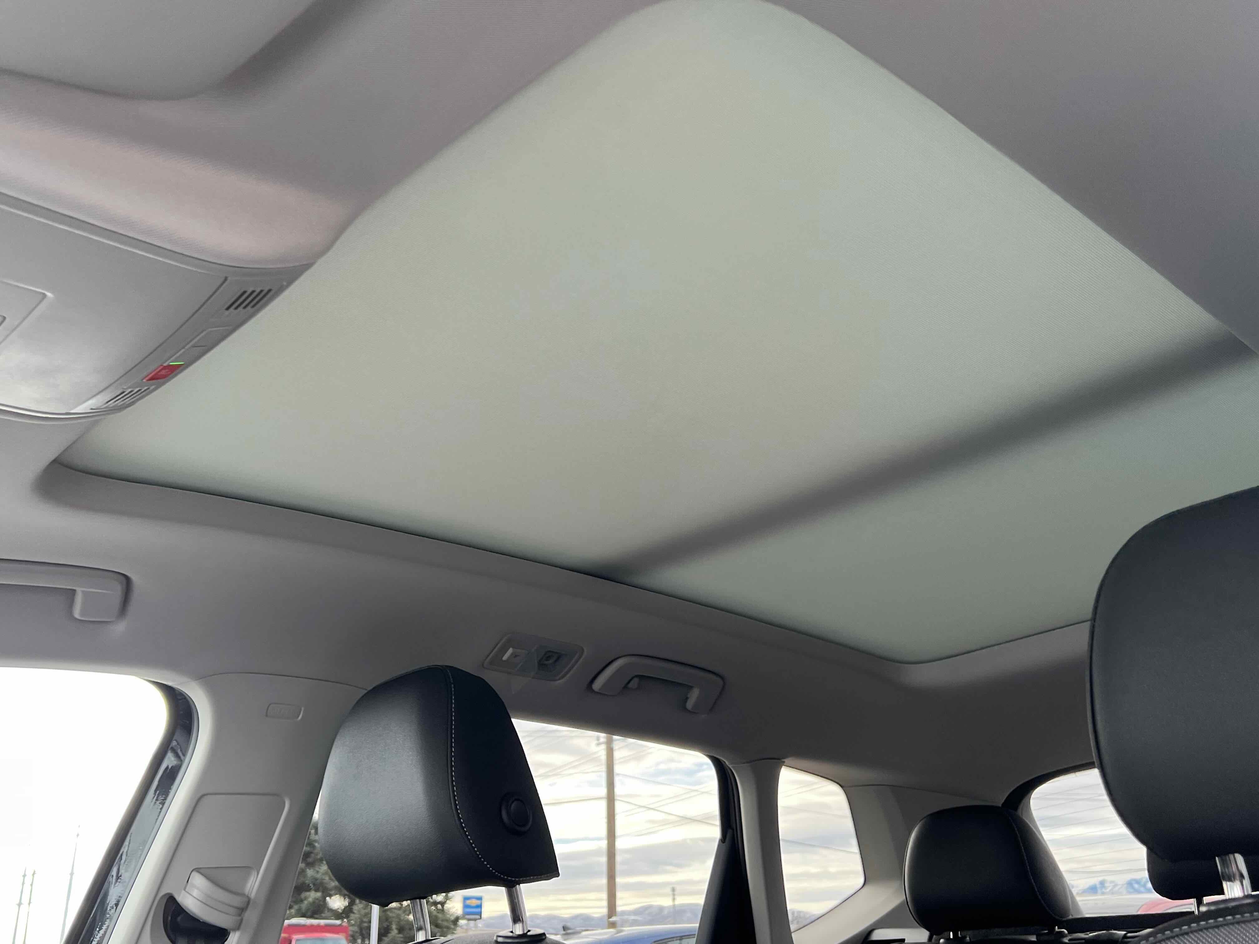 2026 Volkswagen Taos SE Black